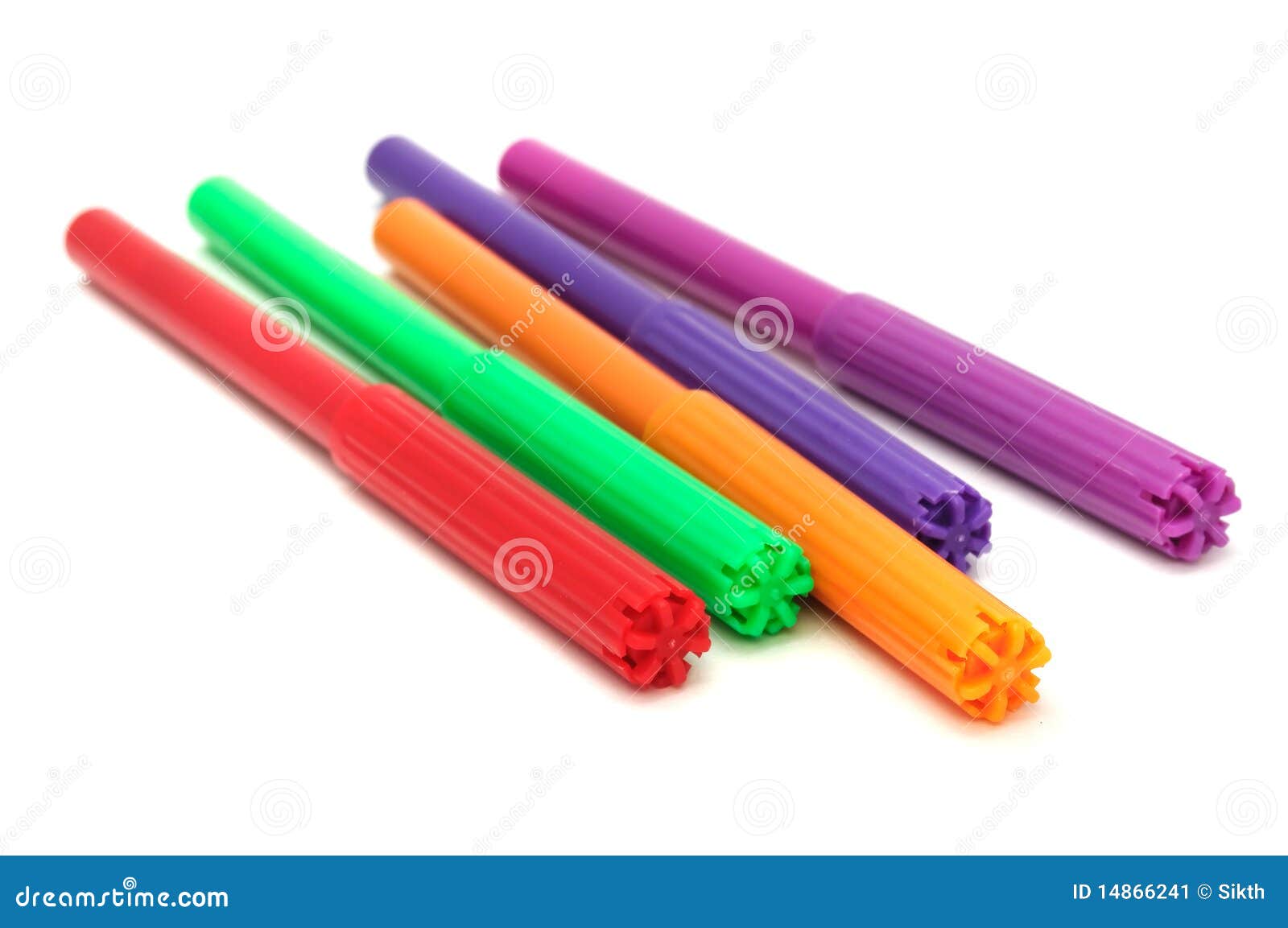 multicolored felt tip pens