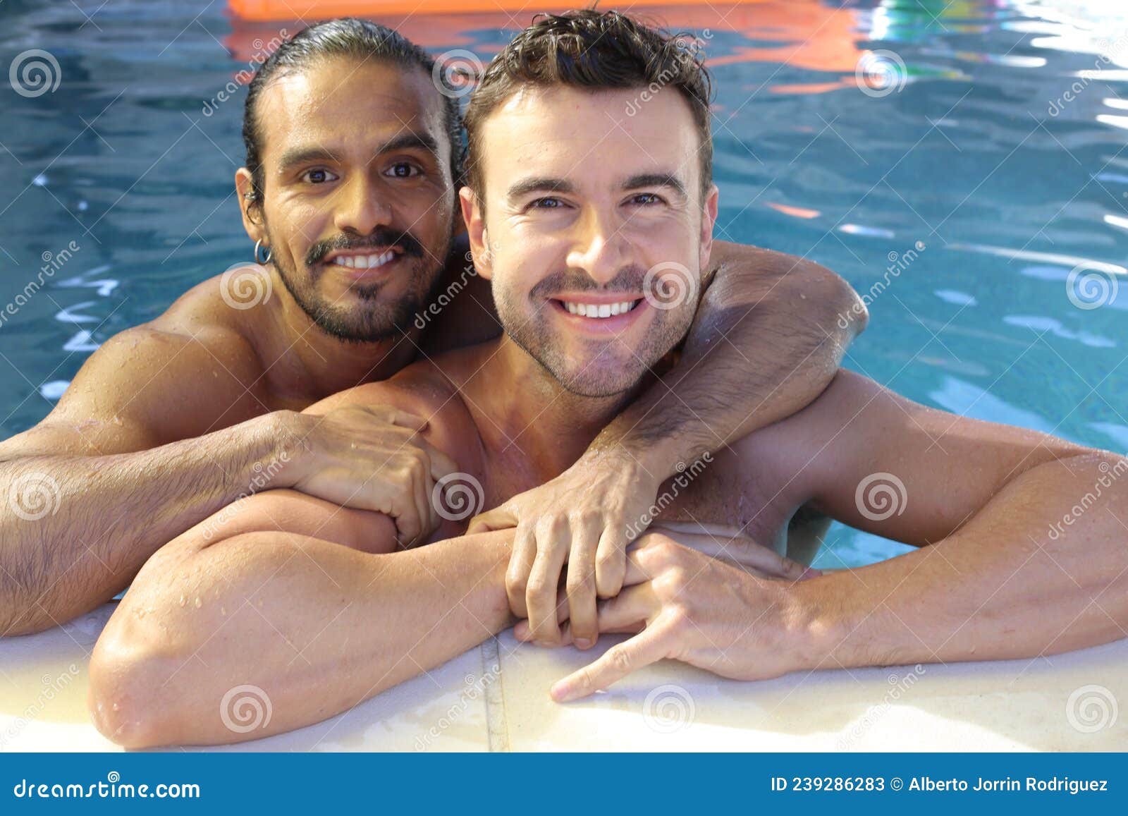 Naked couple at the pool - Sex photo