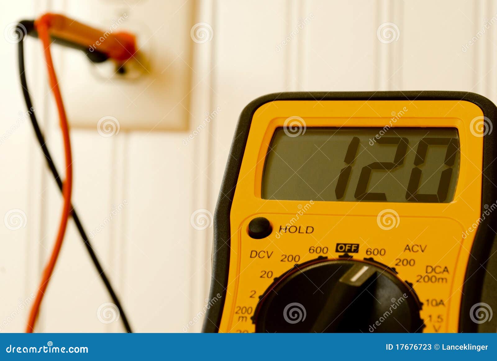 How To Check Car Battery Amperage With Multimeter - Multimeter 9V Battery Test