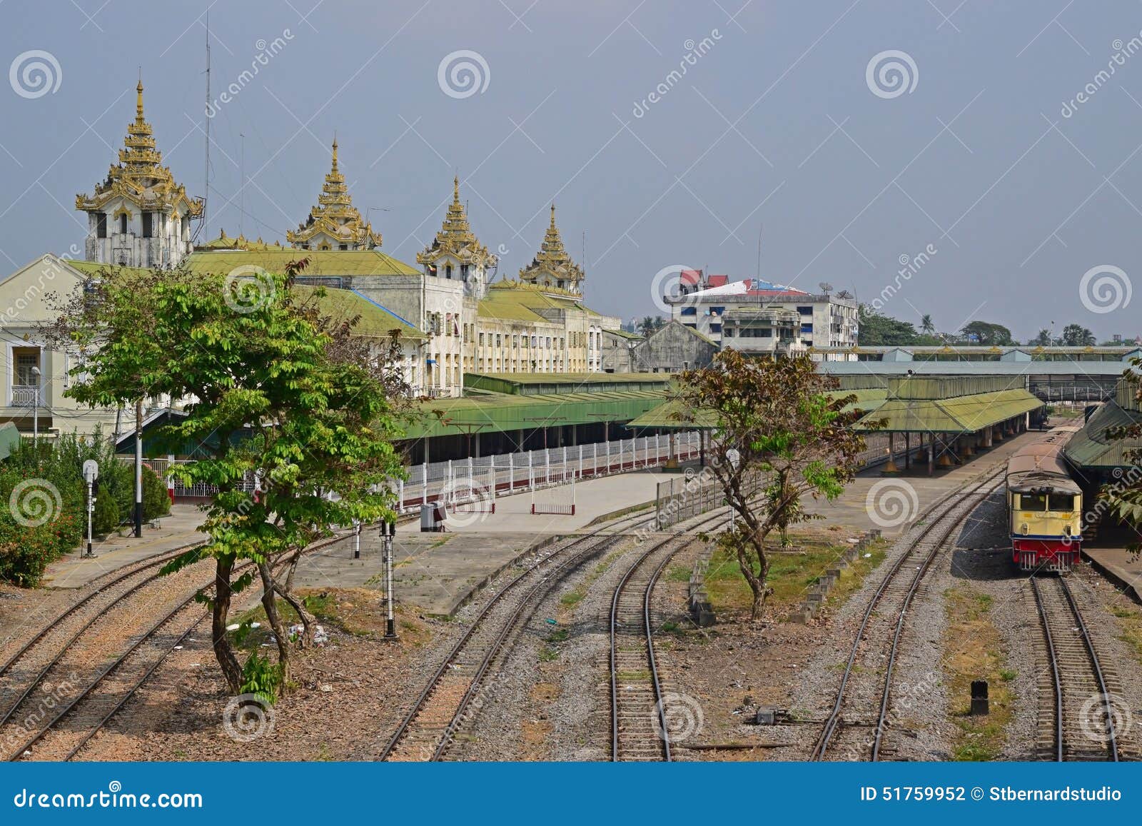 multiple railway tracks behind yangon central railway station