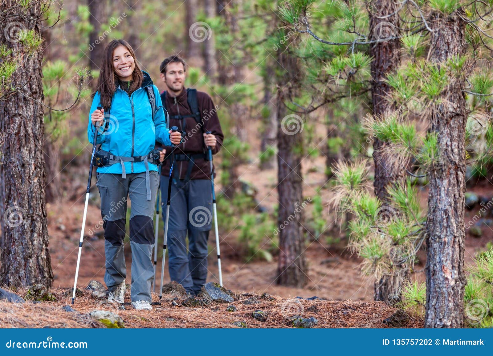 couple asian outdoor Watching