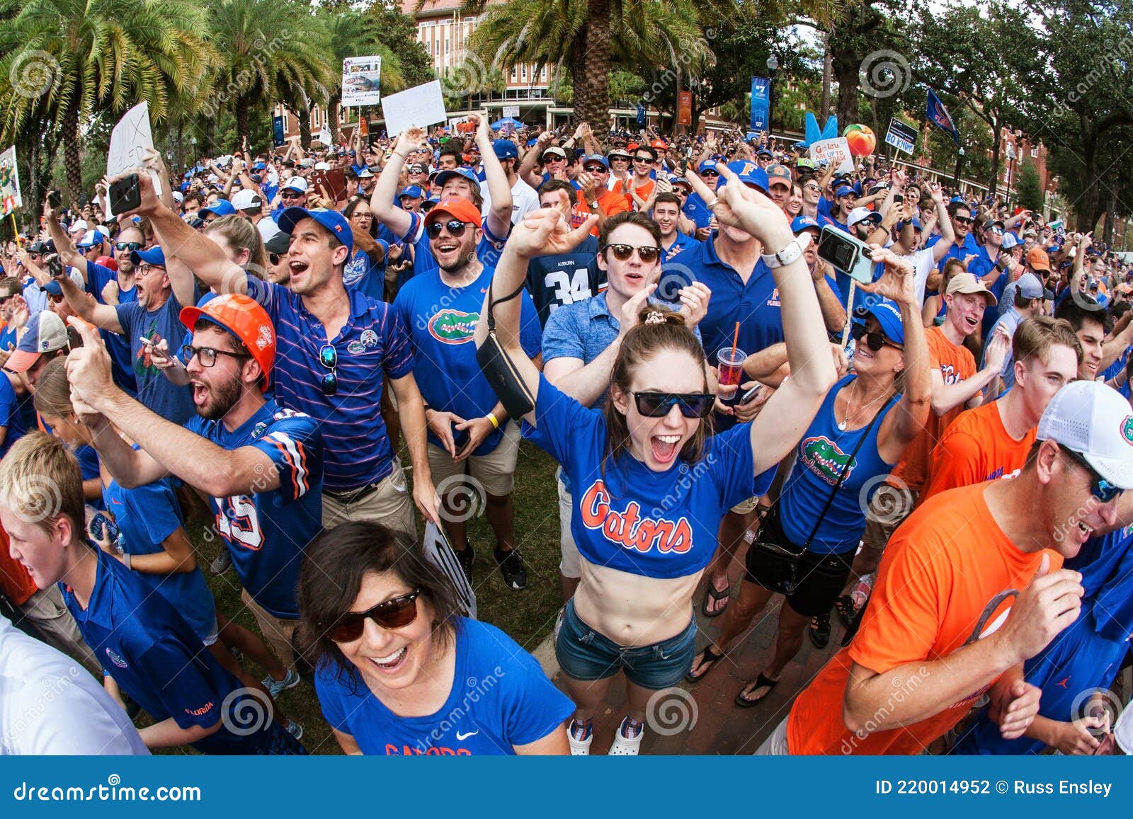 Multitud De Fans De Florida Animan El Evento Del Día De Juegos Universitarios 2019 Fotografía editorial - Imagen de acontecimiento, anaranjado: 220014952 Multitud De Fans De Florida Animan El Evento Del Día De Juegos Universitarios 2019 Fotografía editorial - Imagen de acontecimiento, anaranjado: 220014952
