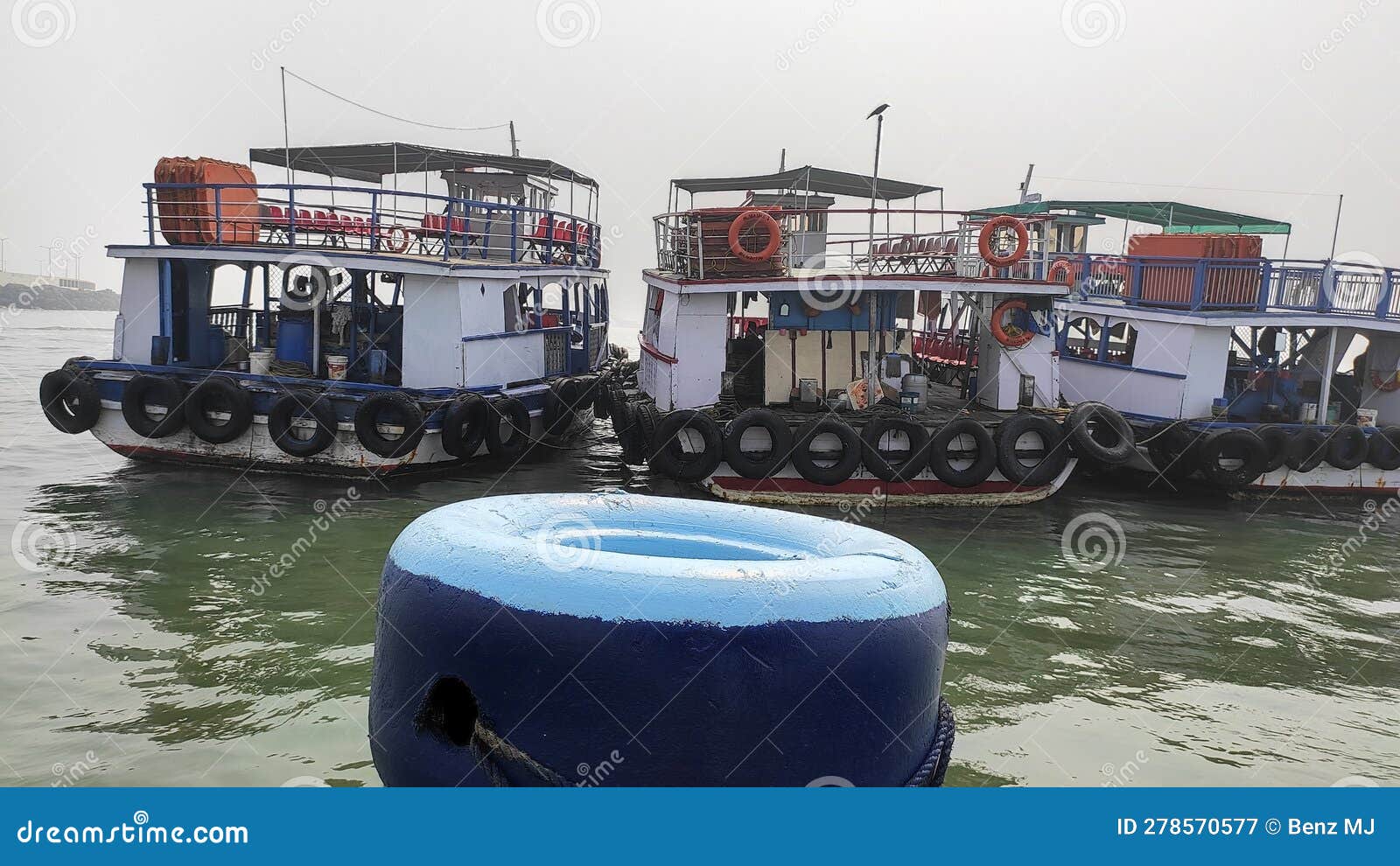 18/03/2023 Mumbai, India Boating at the Gateway of India Editorial