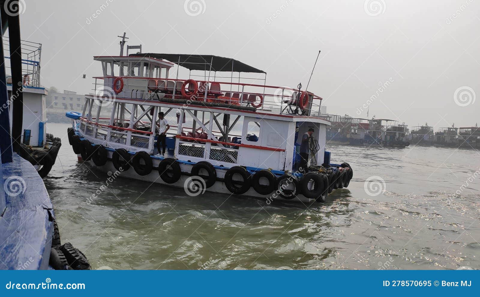18/03/2023 Mumbai, India Boating at the Gateway of India Editorial