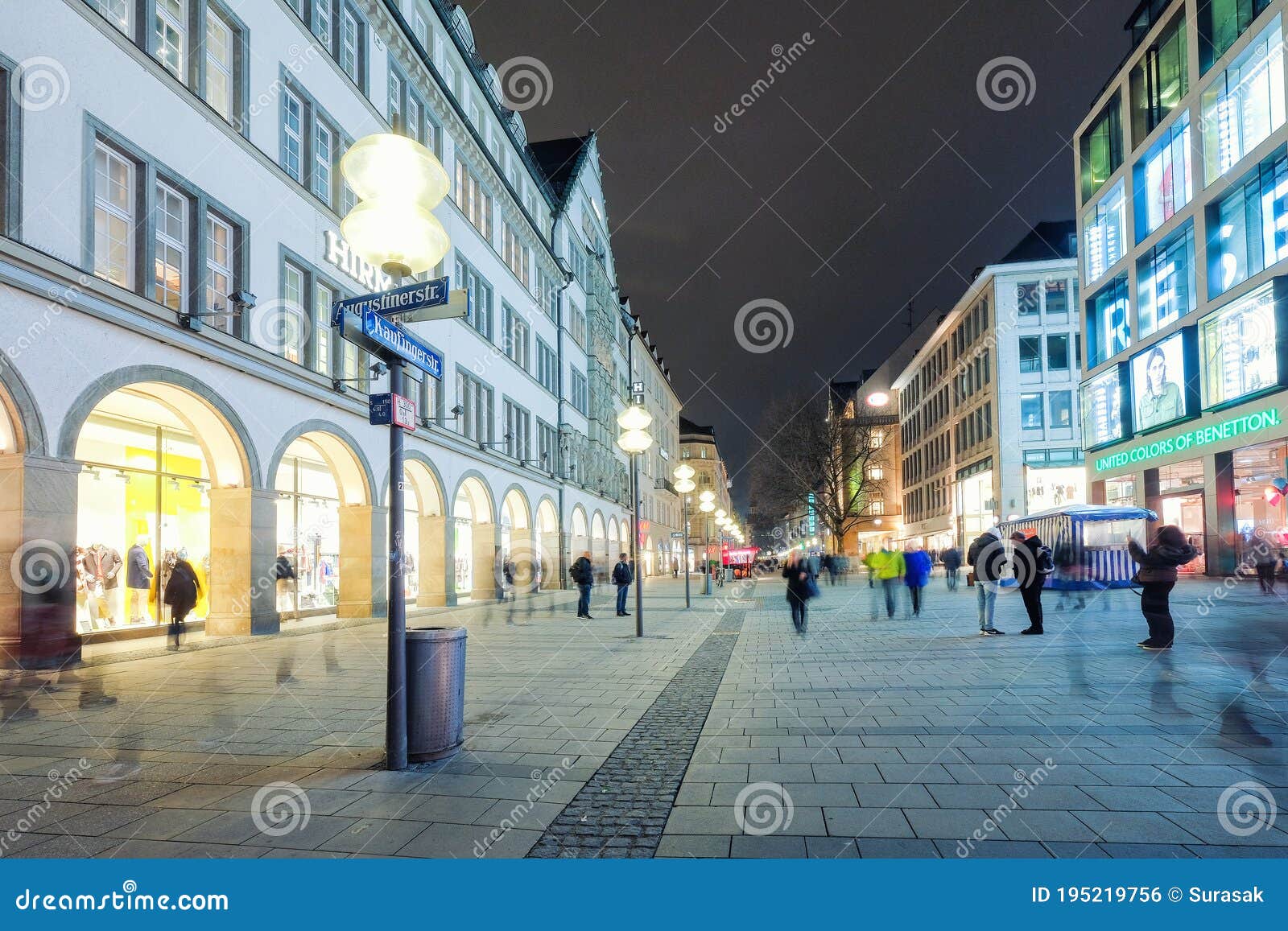 Street View Old Town Hall Near Marienplatz Town Square at Night in Munich, Germany Editorial Photo - Image of cityscape, 195219756