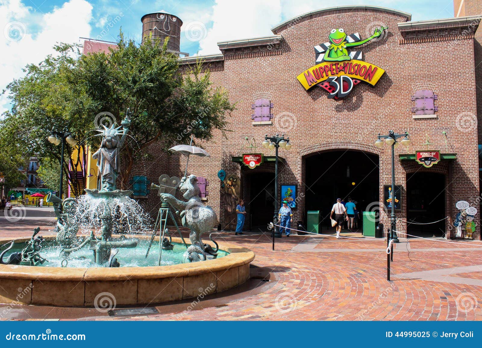 Muppets 3D, Hollywood Studios Editorial Image - Image of fountain, miss