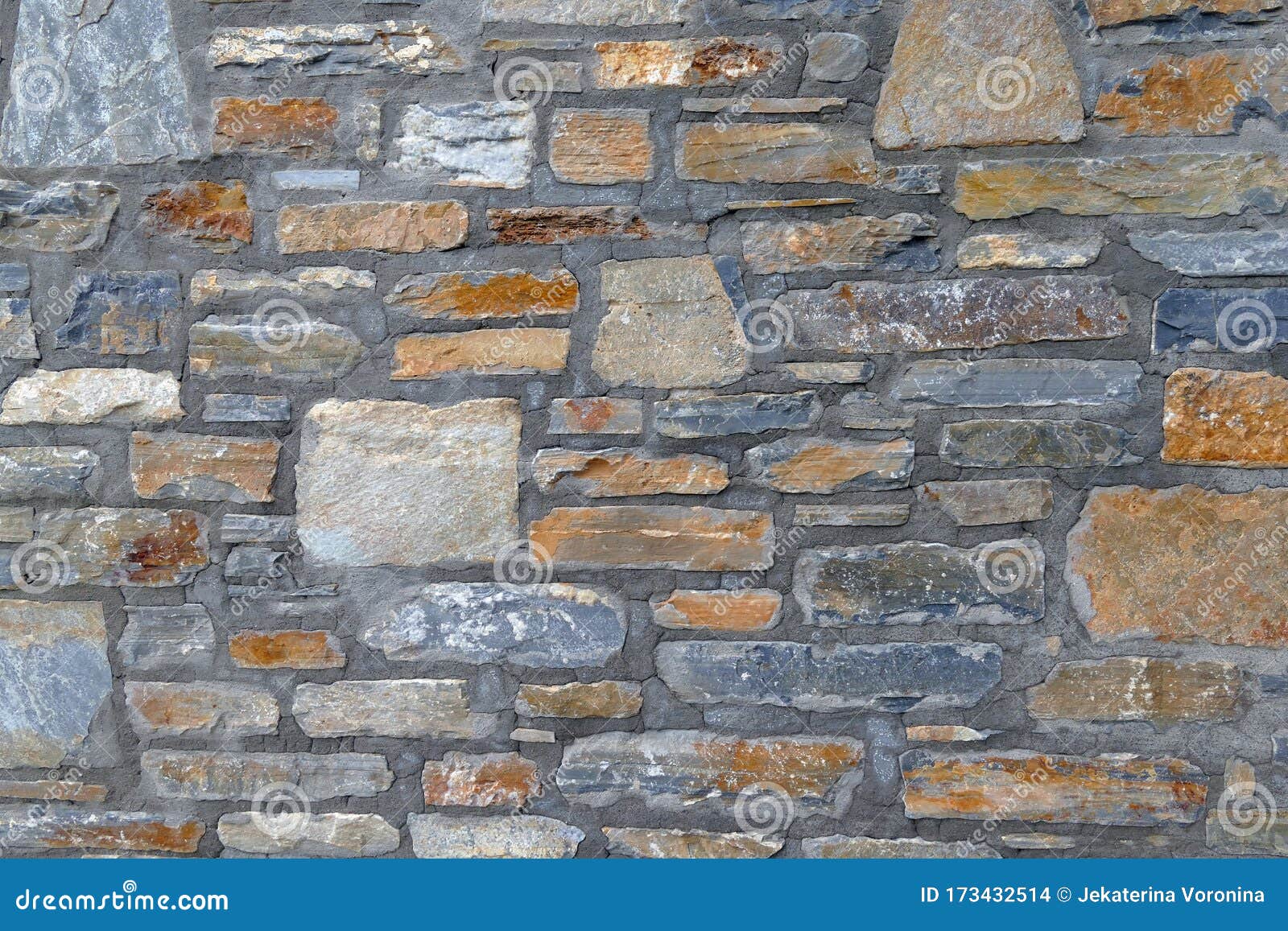 Muro de pedras irregulares