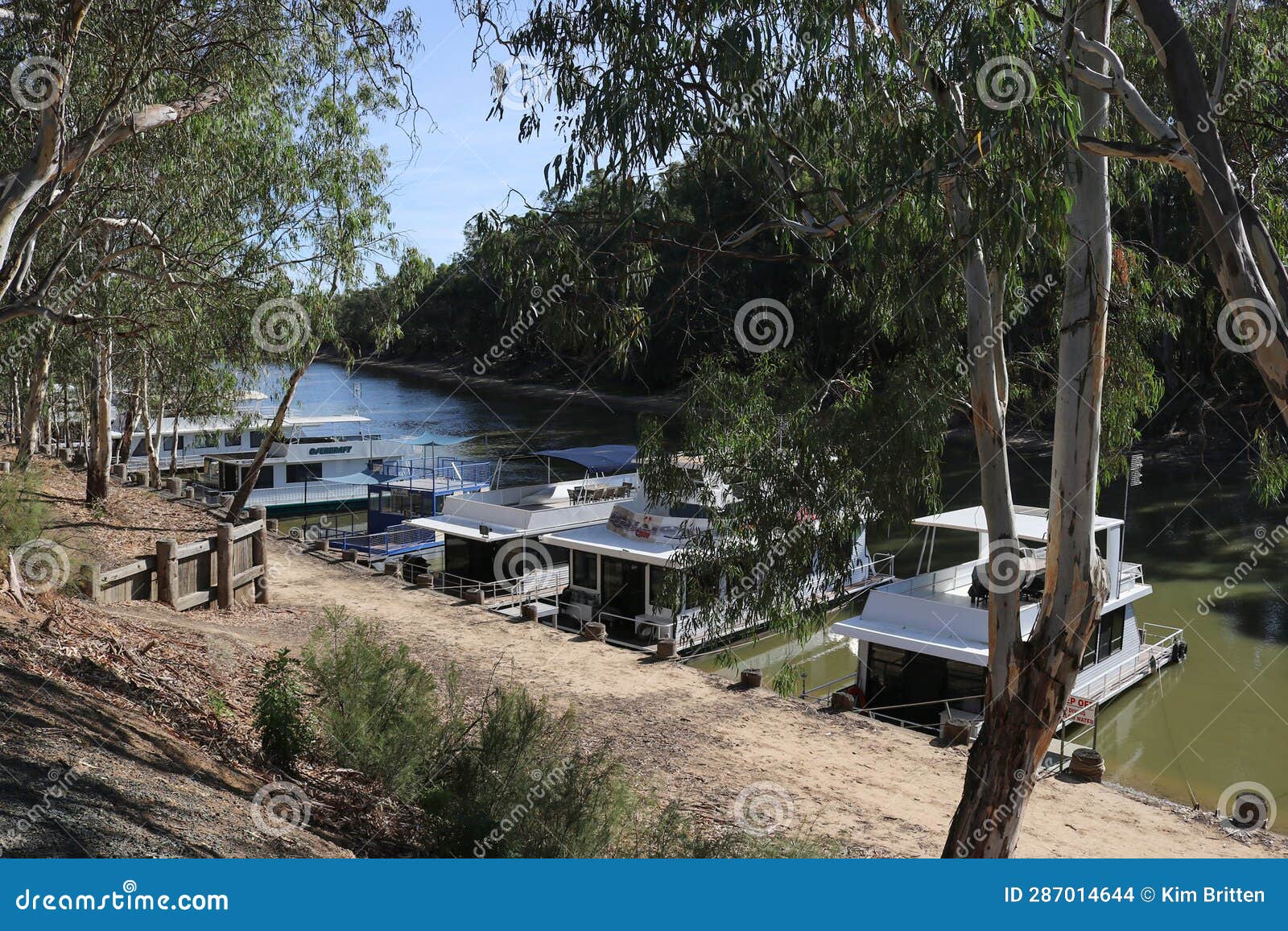 Murray River Houseboats Moored at Echuca, Australia Editorial Stock Image Image of still