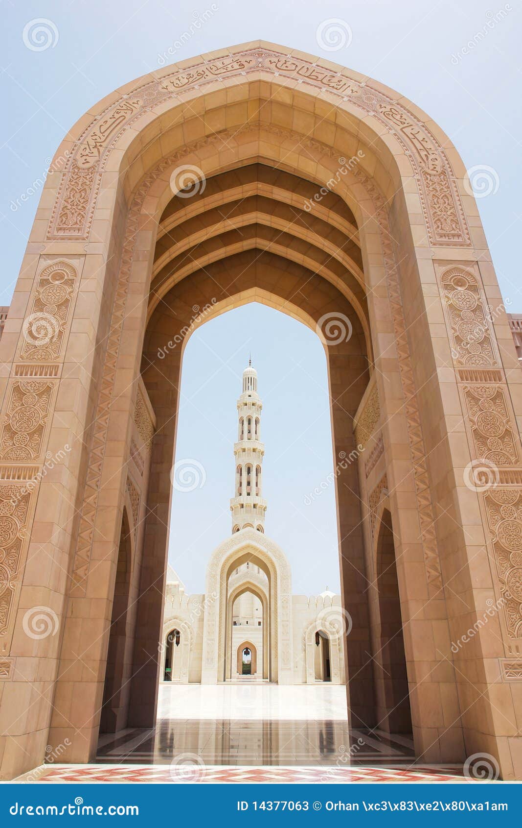 muscat, oman - sultan qaboos grand mosque