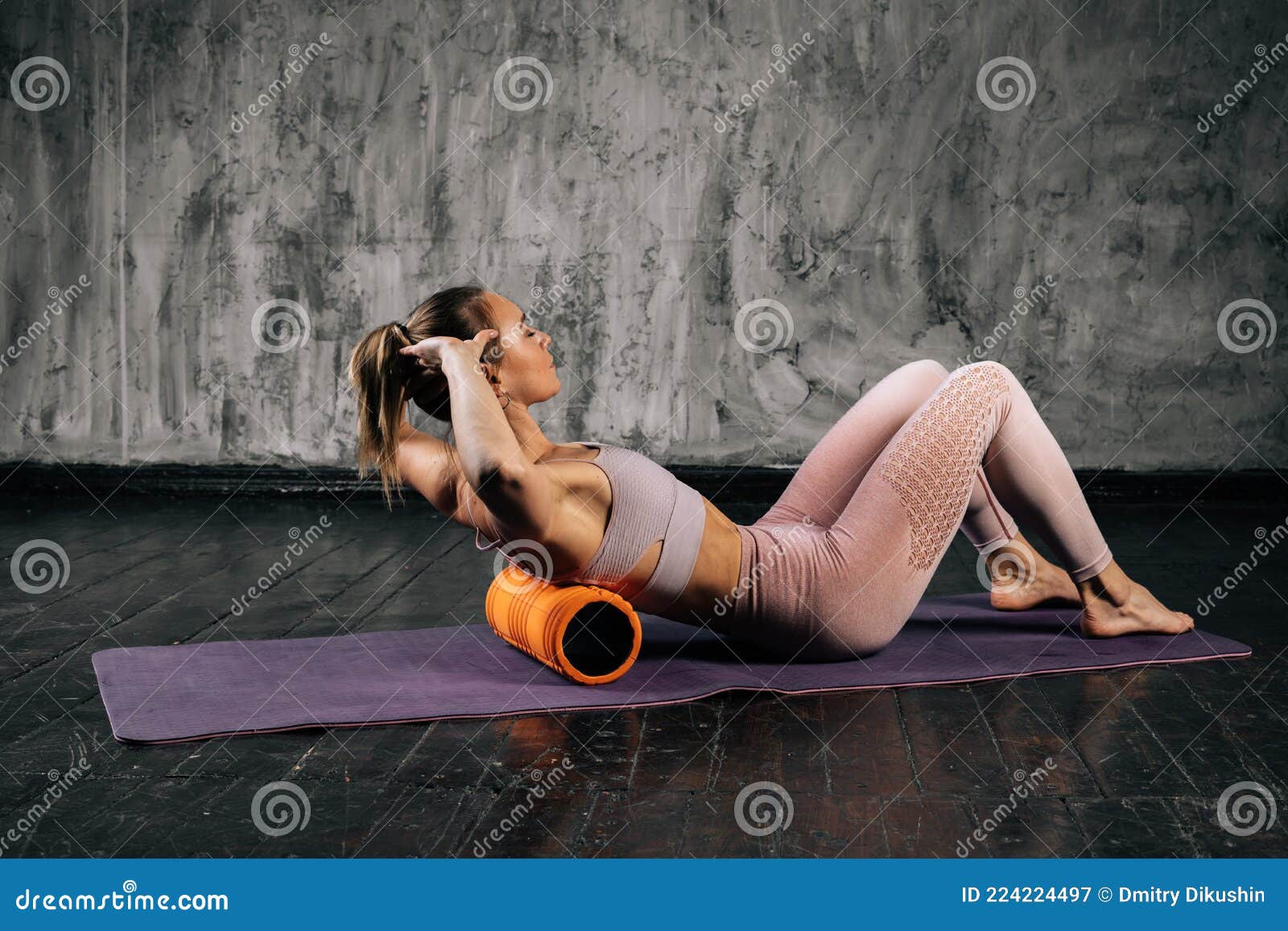 113 Upper Body Muscular Woman Back Stock Photos - Free & Royalty-Free Stock  Photos from Dreamstime