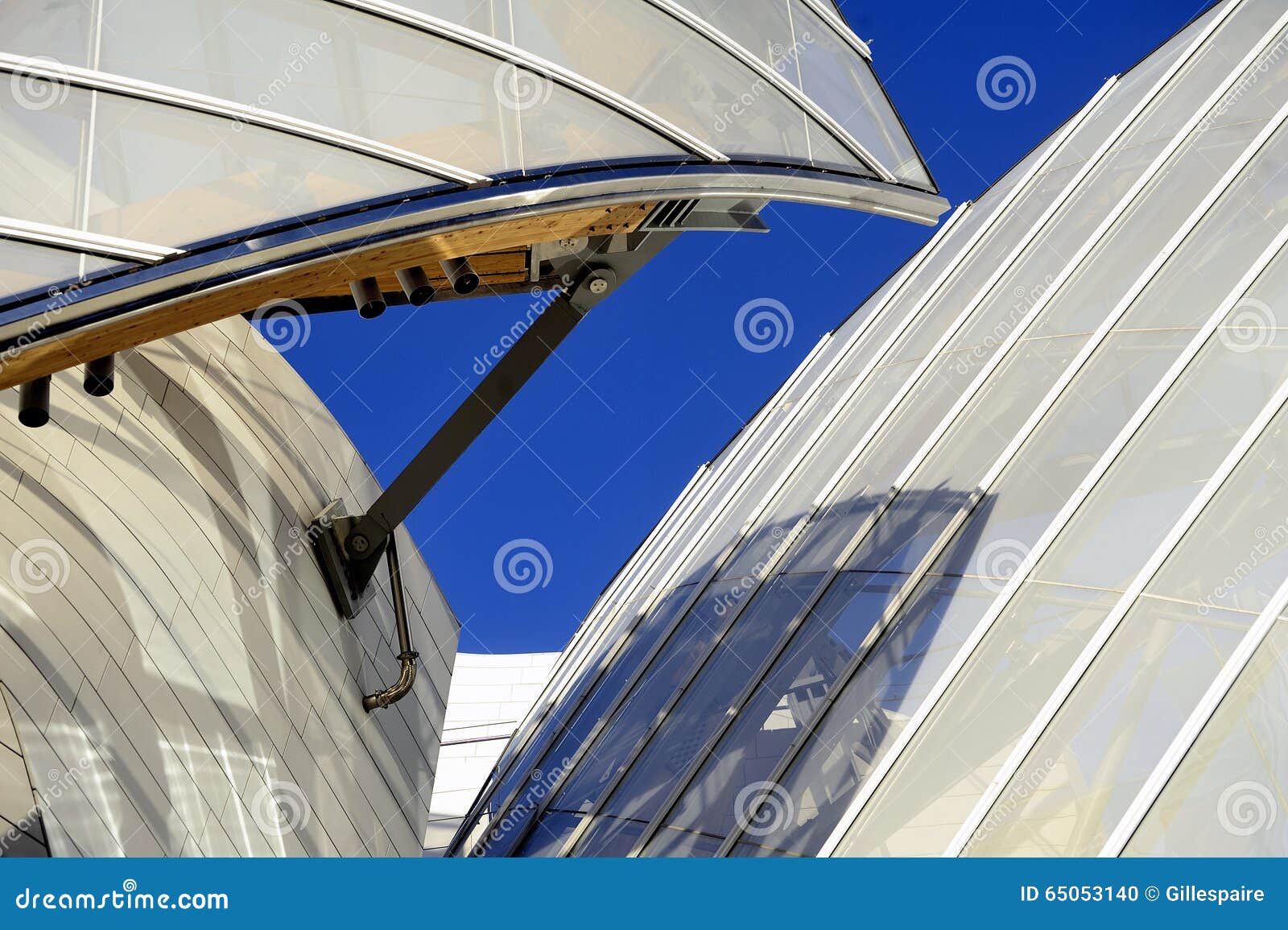 Museum Of Contemporary Art Of The Louis Vuitton Foundation Editorial Image - Image of building ...