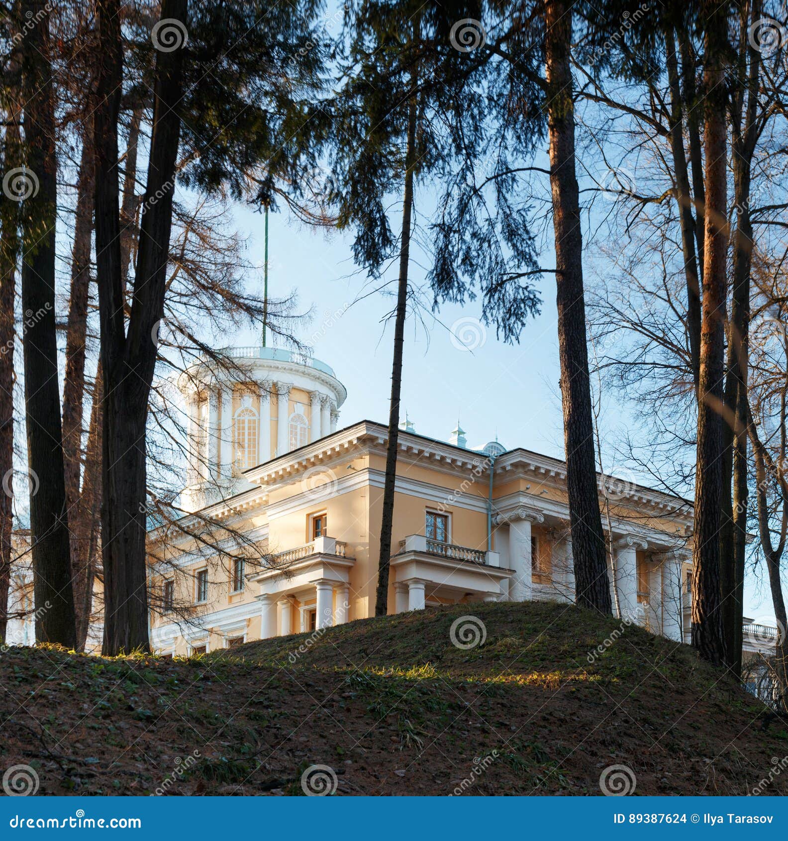 Museum-Estate Of Arkhangelskoye. Stock Photo - Image of autumn, moscow ...
