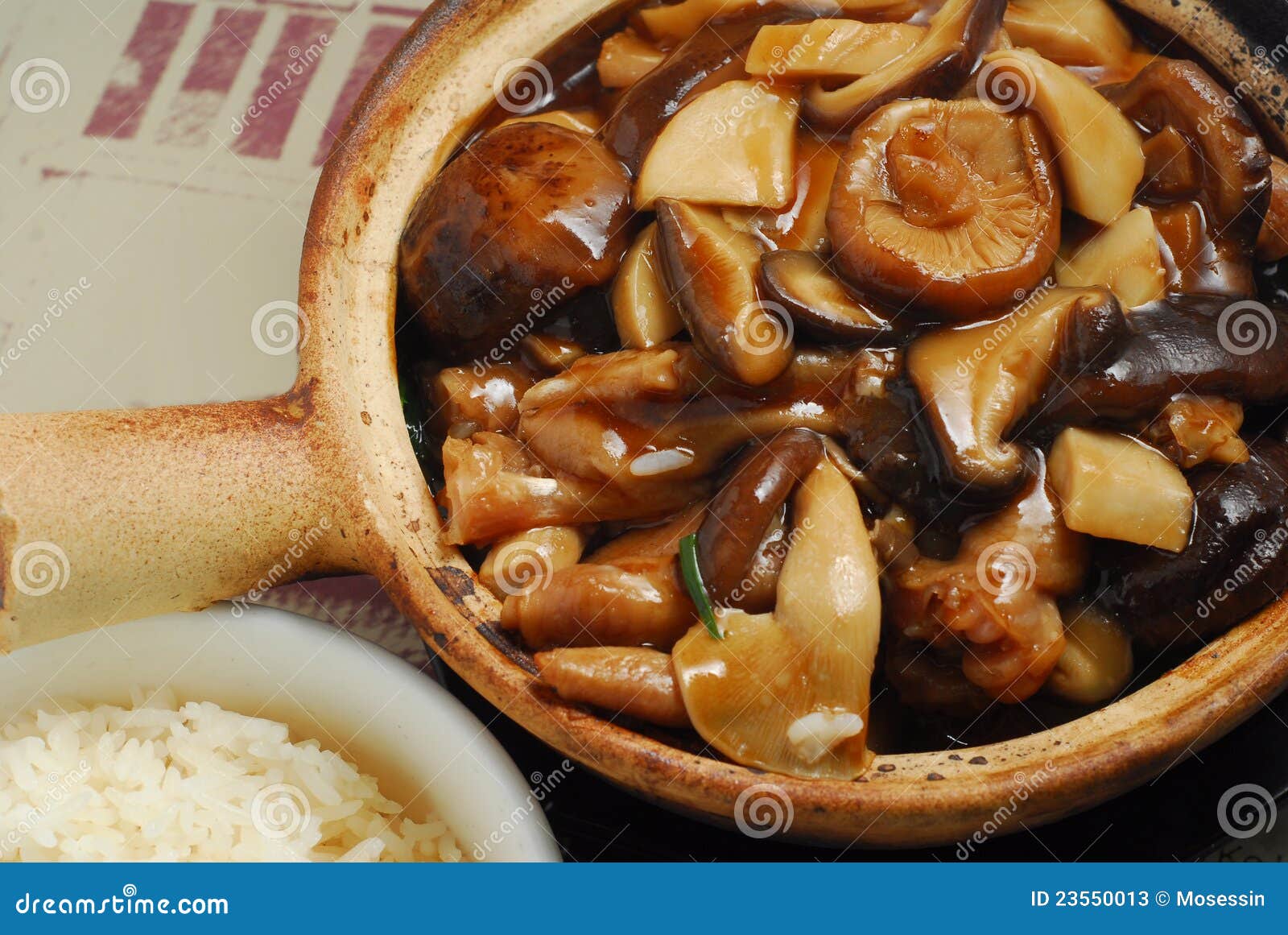 mushroom hotpot