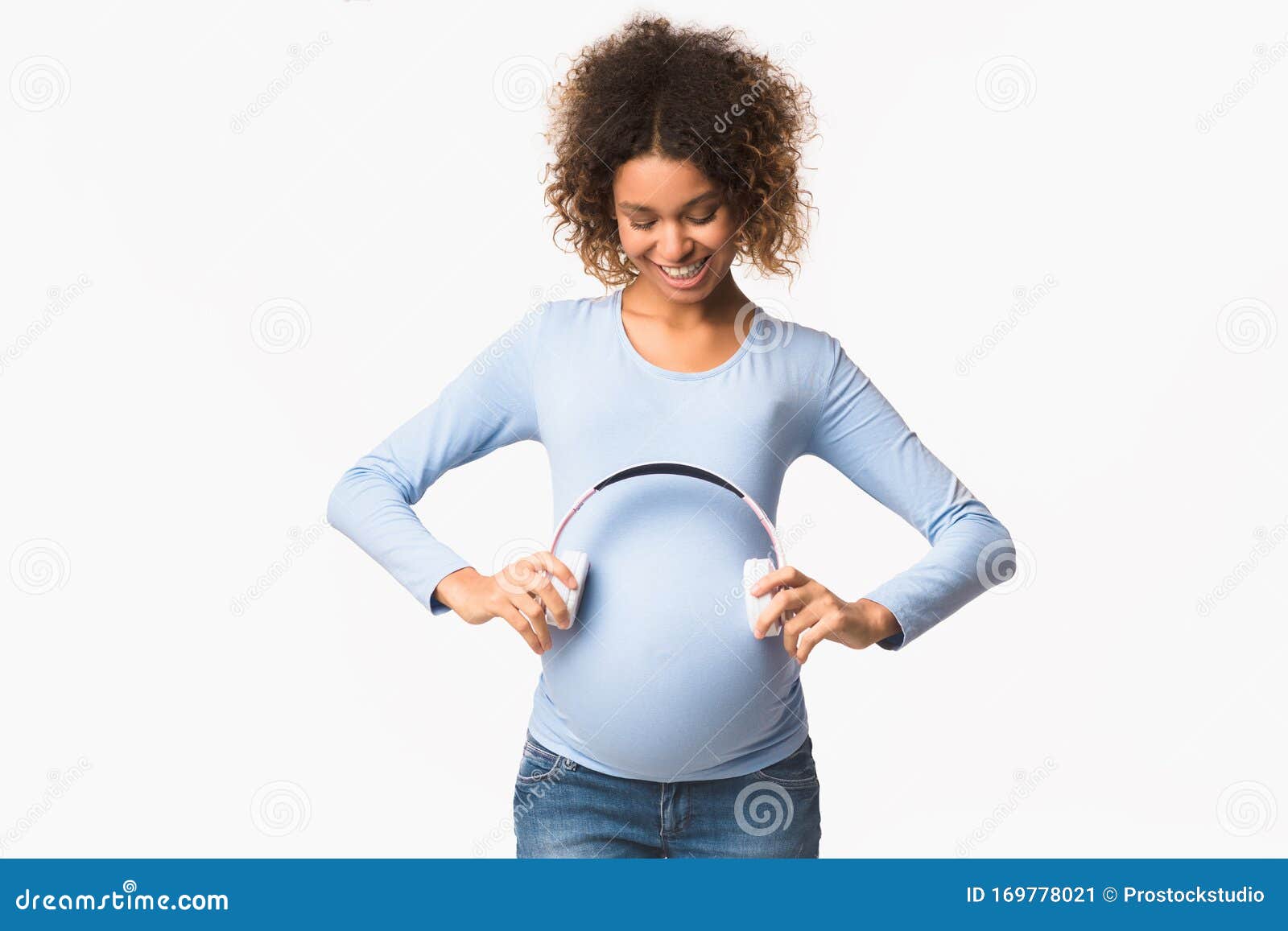 Music for Baby in Womb. Expecting Woman with Headphones Stock Image - Image  of pregnancy, parents: 169778021