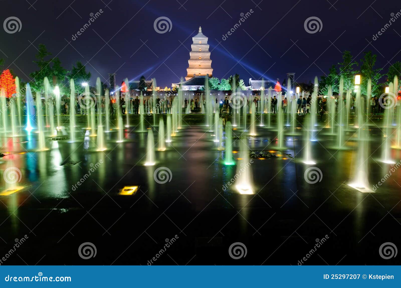 Musical Fountain Show in Xian Stock Image Image of music, dance 25297207