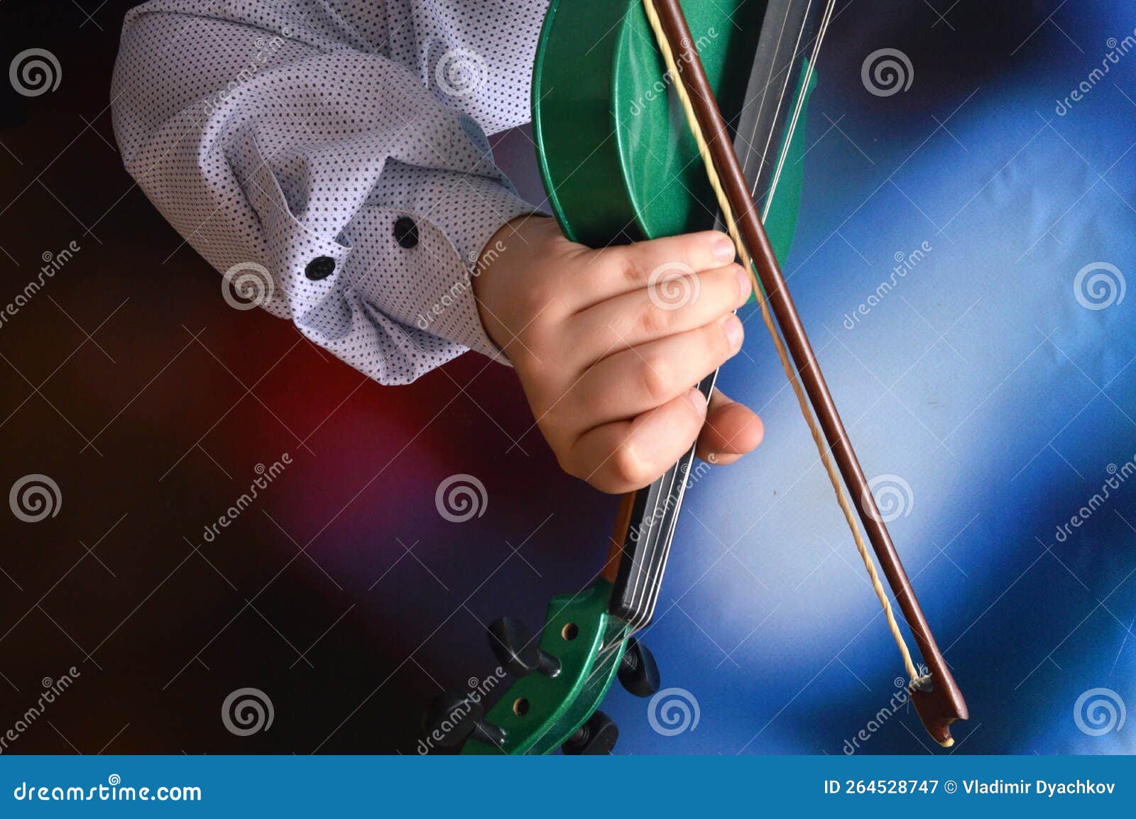 Musical instrument violin stock image. Image of play 264528747