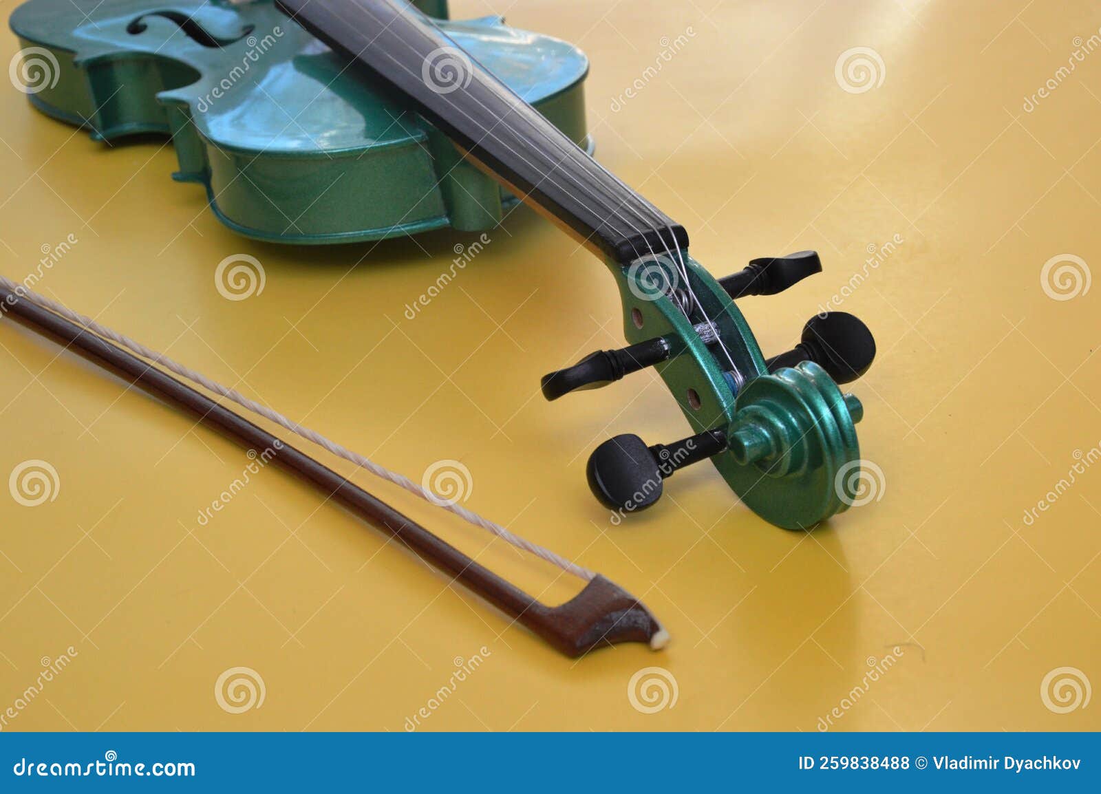 Musical instrument violin stock photo. Image of antique 259838488