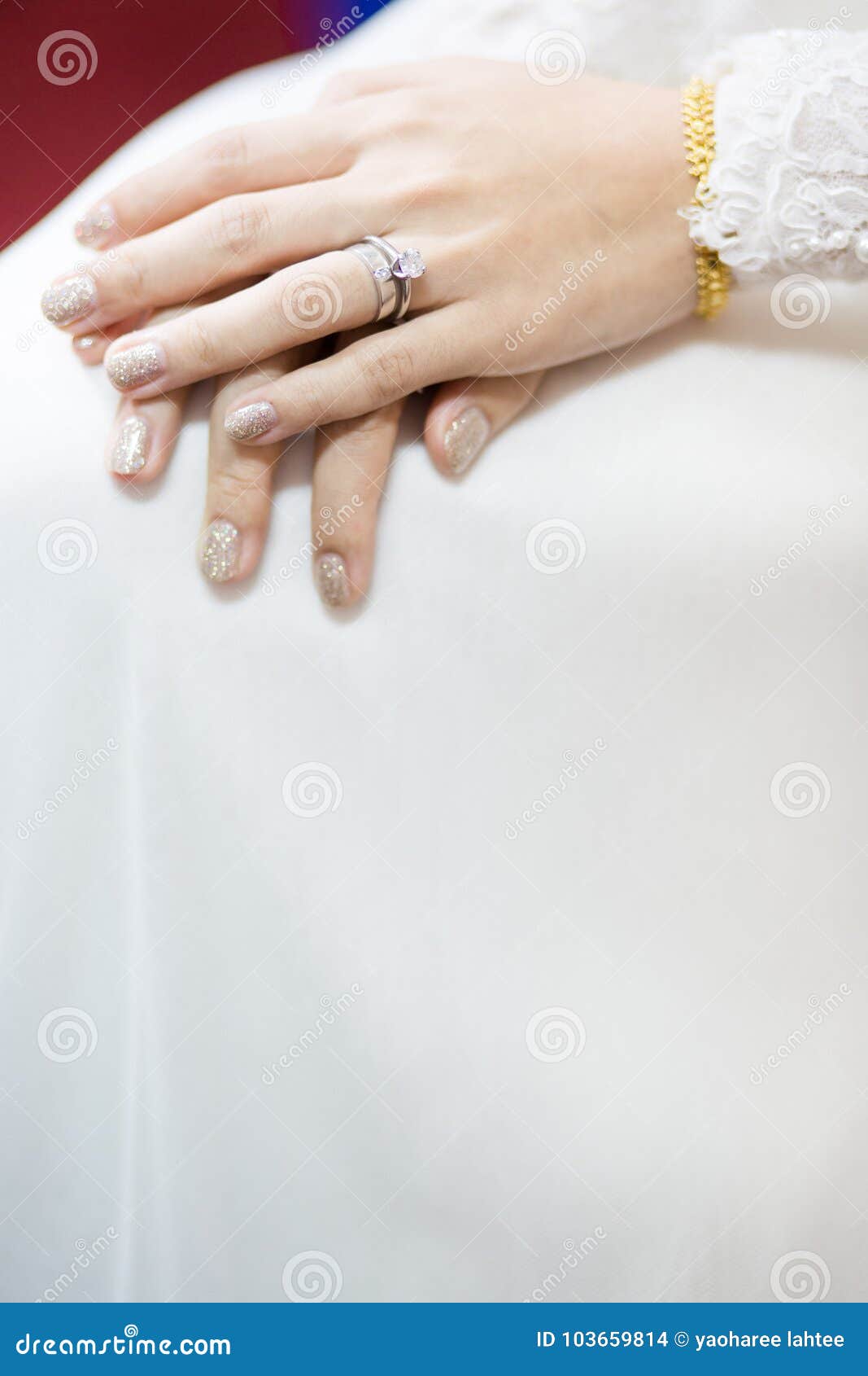 Muslim Bride Hand with Ring Stock Photo - Image of black, dress: 103659814