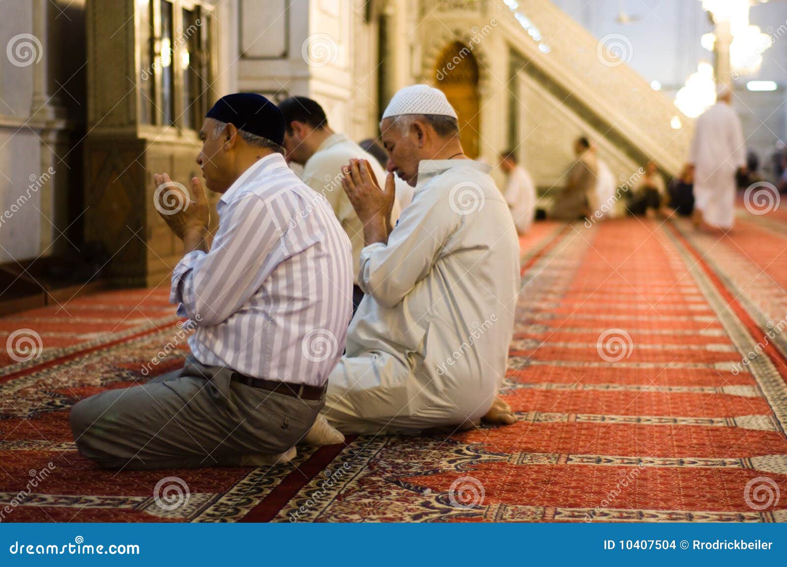 Muslim Prayer editorial stock image. Image of kneel, umayyad 10407504