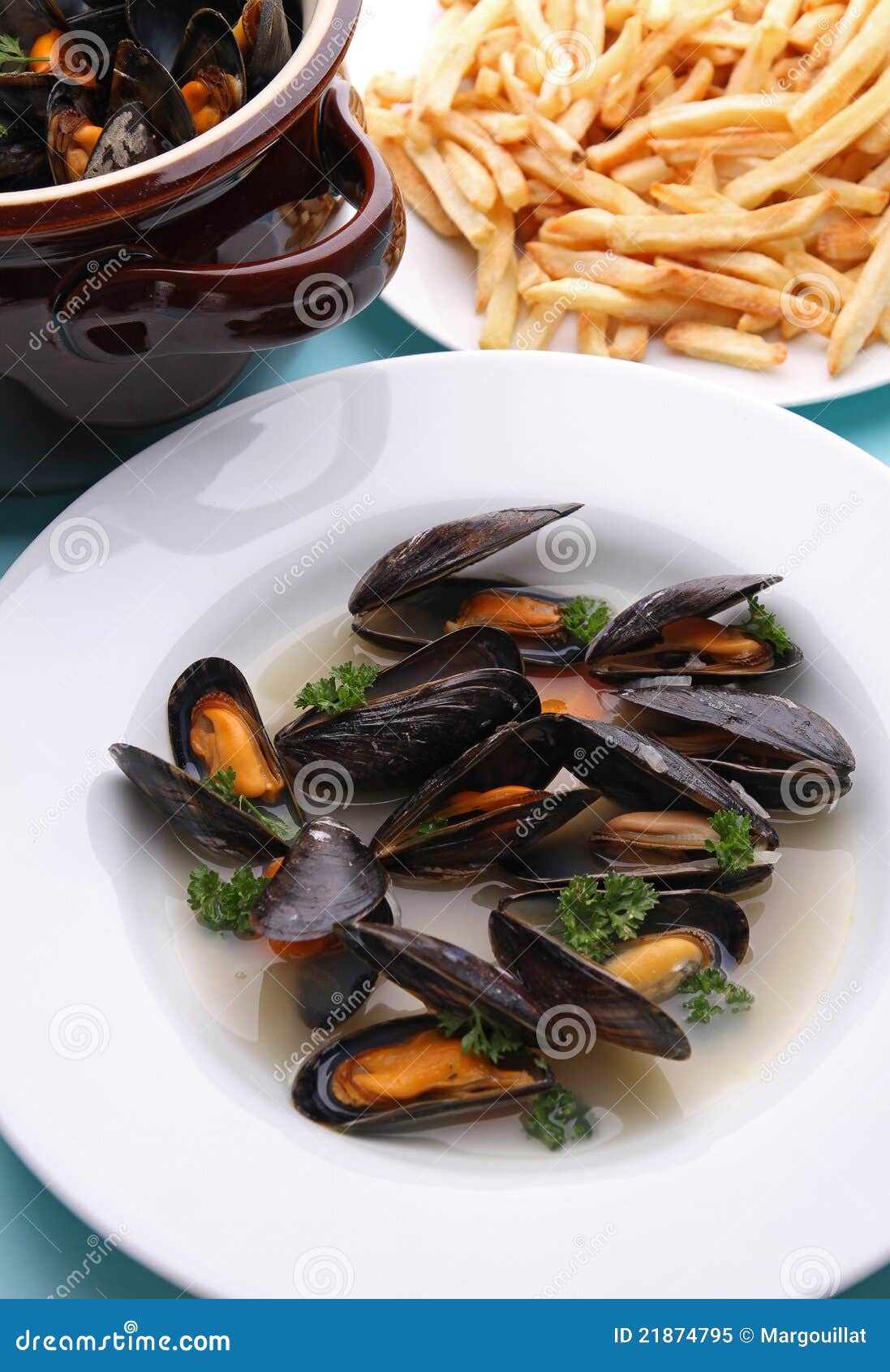 Mussel and french fried stock image. Image of dinner 21874795
