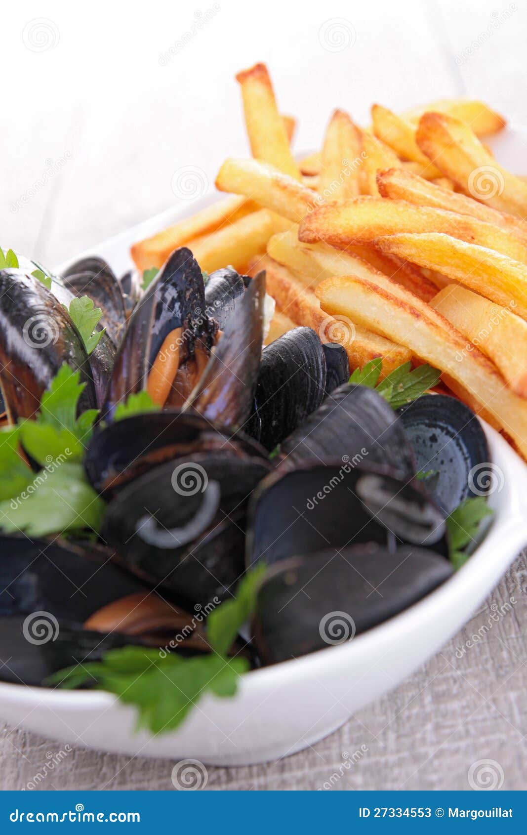 Mussels and fries stock image. Image of dining, appetizer 27334553