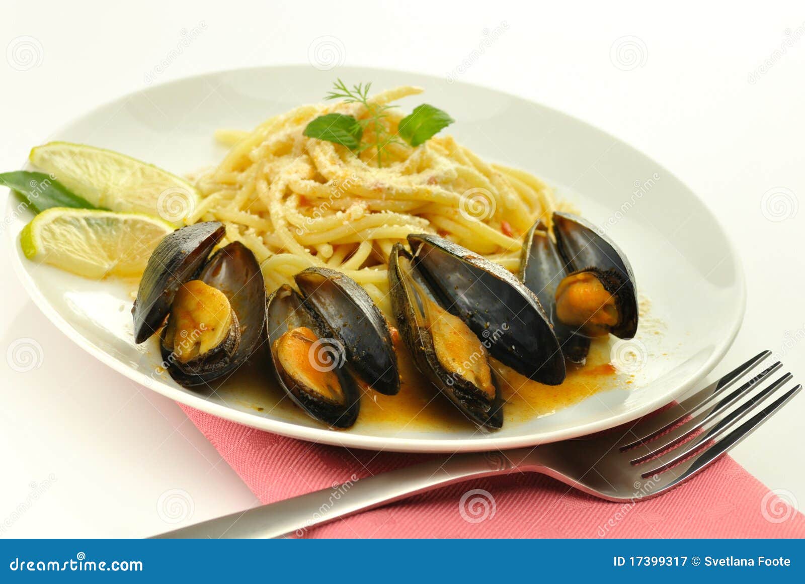 Mussels and spaghetti stock image. Image of delicious 17399317