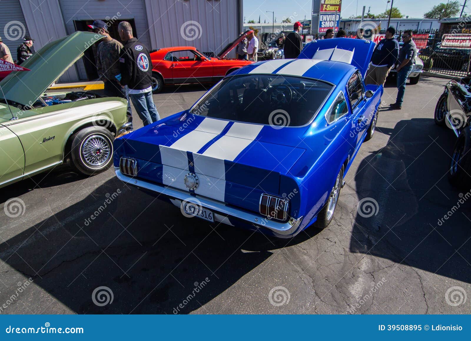 Mustangs plus stockton Ca Car Show 2014. Das April Mustangs Plus-Autozeigung in Stockton Ca am 5. April 2014