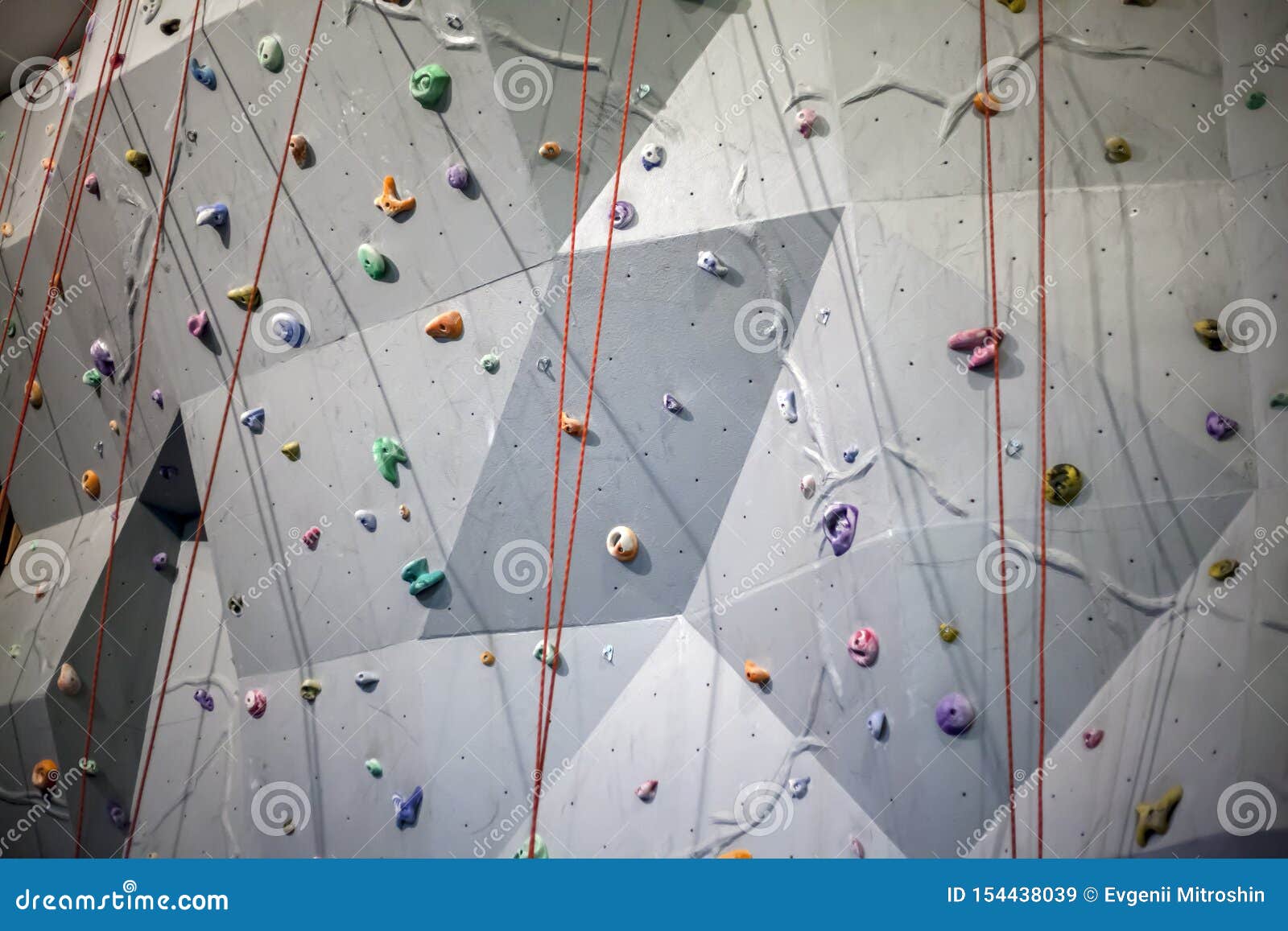 Betrouwbaar rekenmachine Surichinmoi Muur Voor Klimtraining Grijze Wand Met Klimmen in Gym Stock Afbeelding -  Image of apparatuur, actief: 154438039