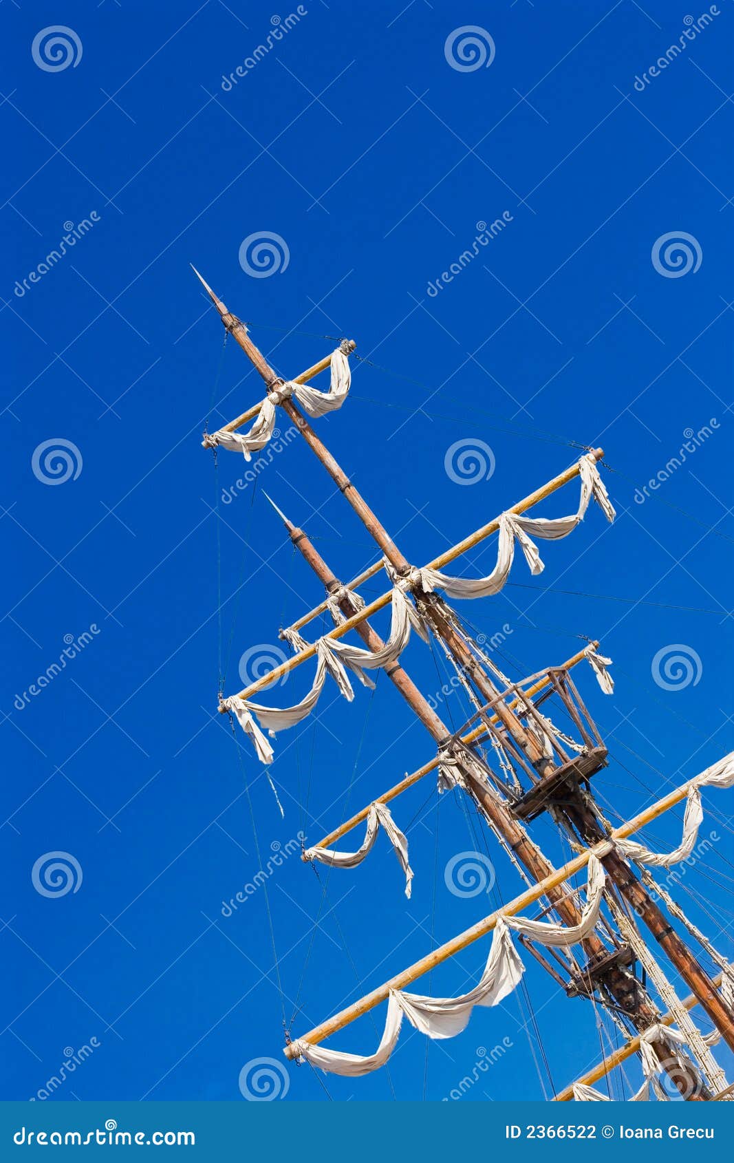 Mât de bateau photo stock. Image du bois, voile, blanc 2366522