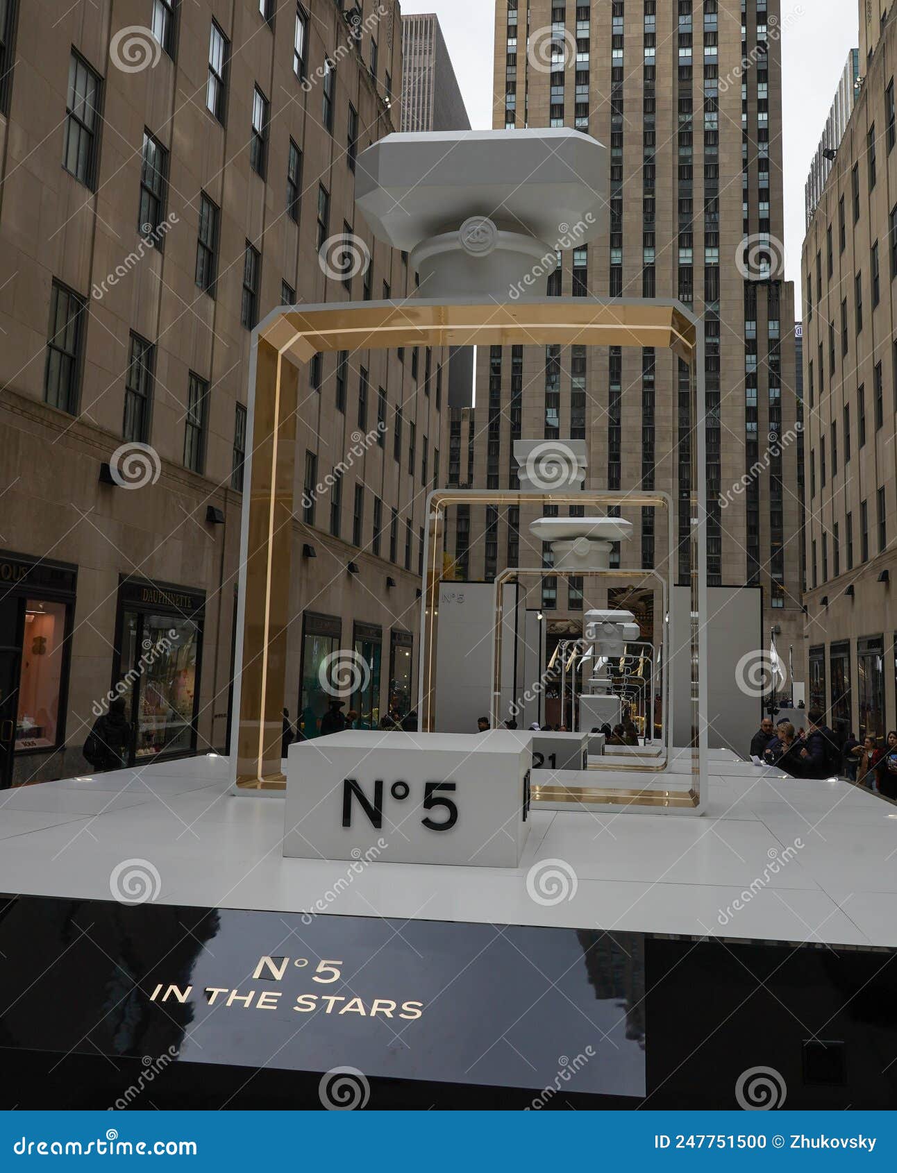N5 in the STARS Presentation Celebrates 100 Years of an Icon Chanel Number  5 Perfume in Rockefeller Center in Manhattan Editorial Image - Image of  atlas, scene: 247751500