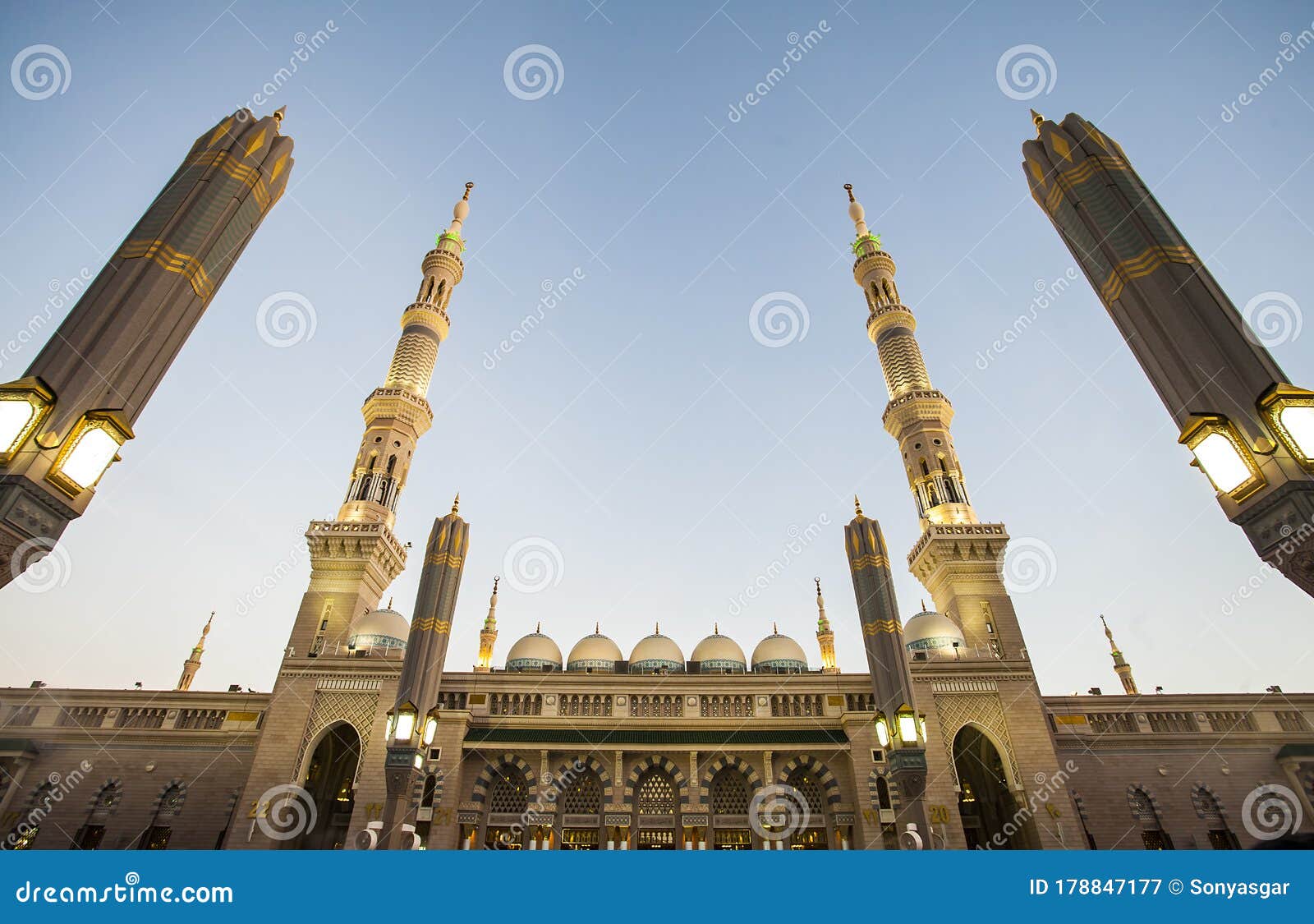 nabawi mosque, the prophet muhammad mosque