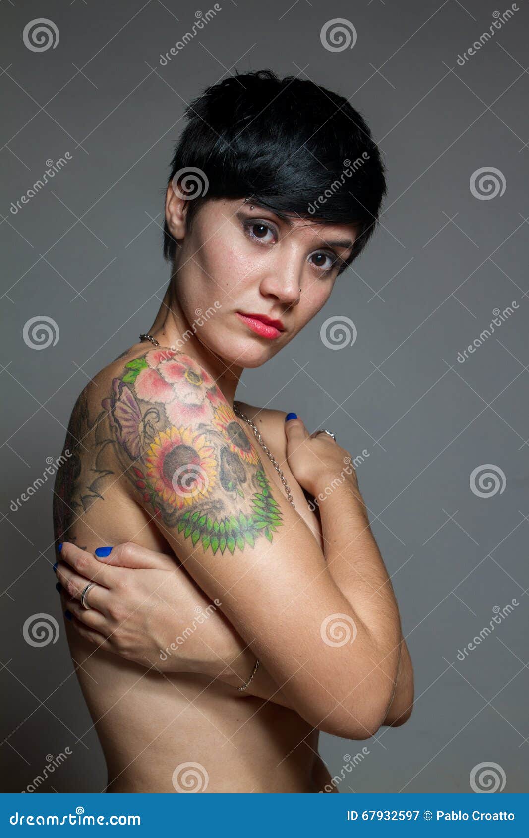 Naked women with short hair