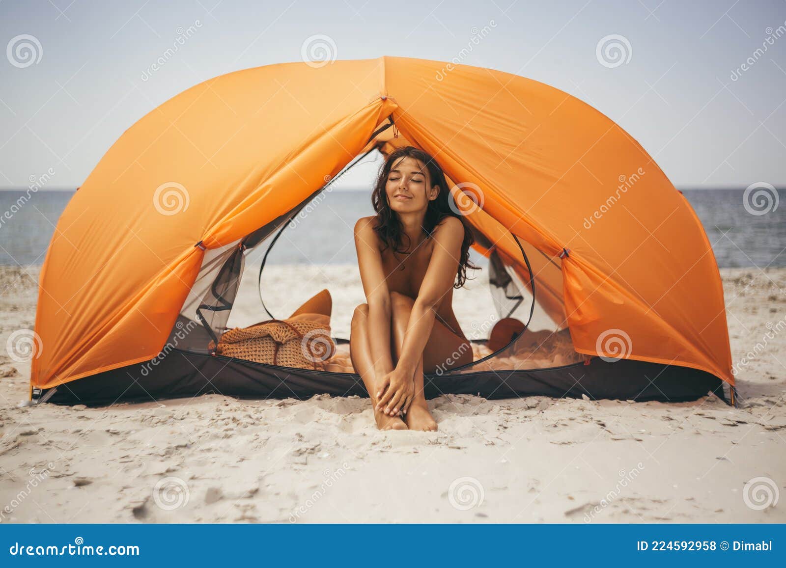 Camping nude