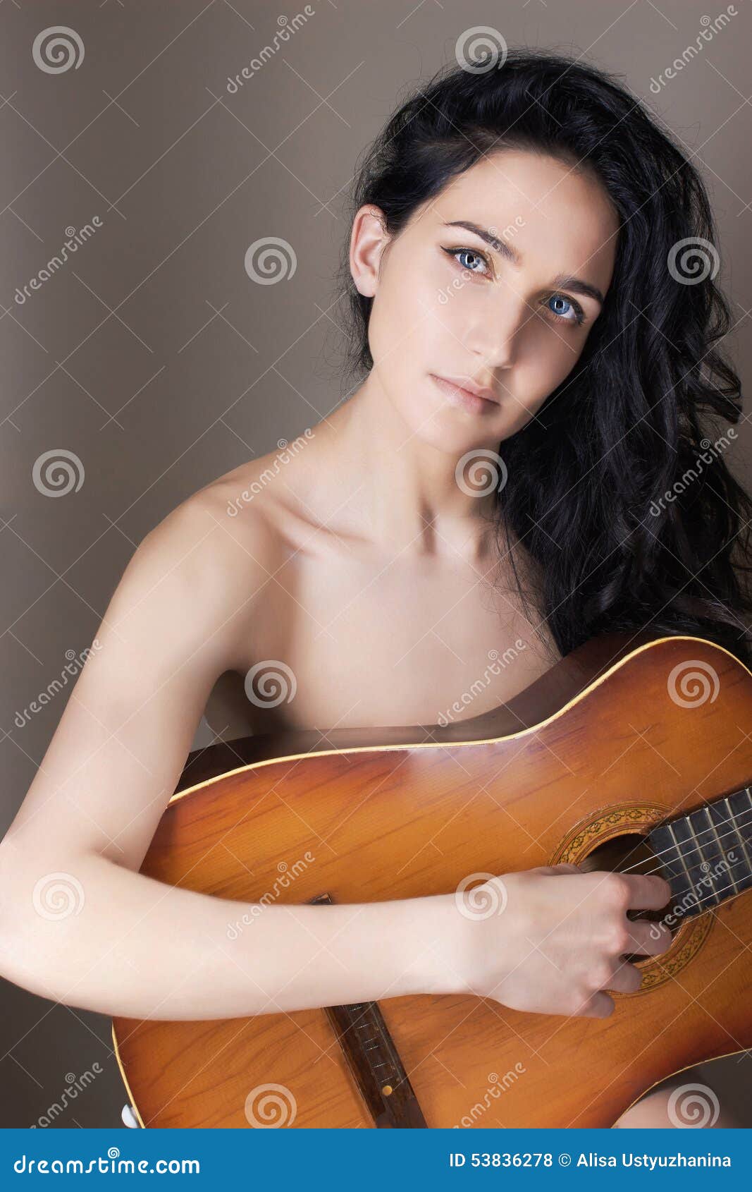 Naked Girls With Guitars