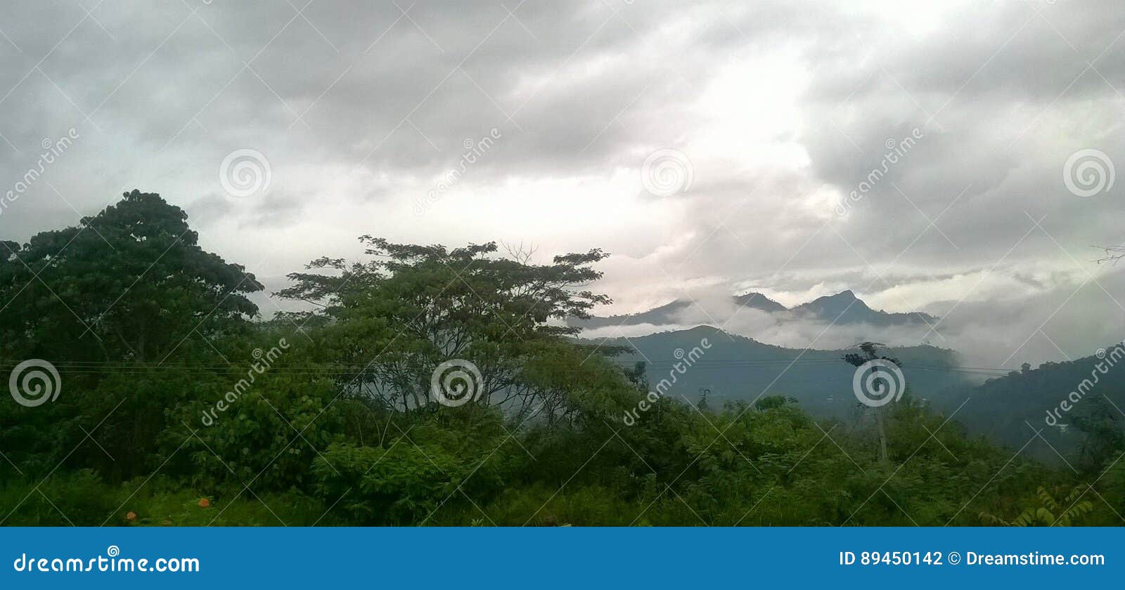 namunukula mountain in sri lanka
