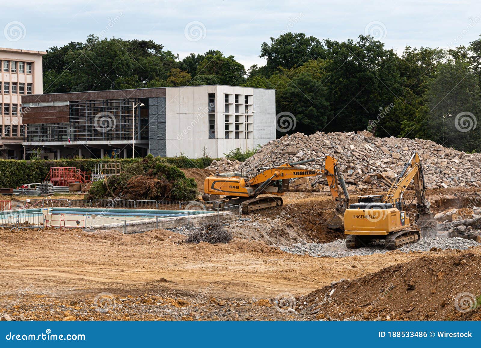 Chantier de construction : 2 042 153 images, photos de stock