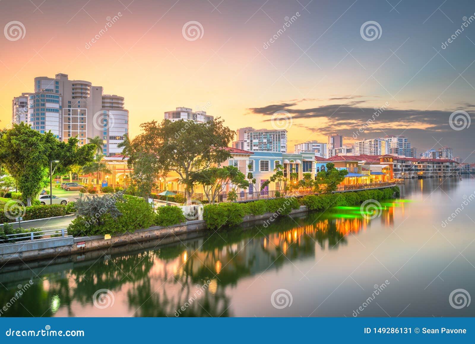 naples, florida, usa skylinee