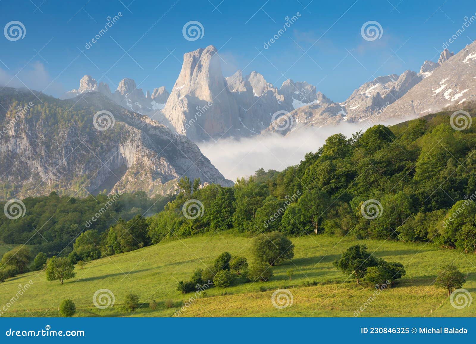 the naranjo de bulnes, known as picu urriellu, is a limestone peak, located in the macizo central region of the picos de europa