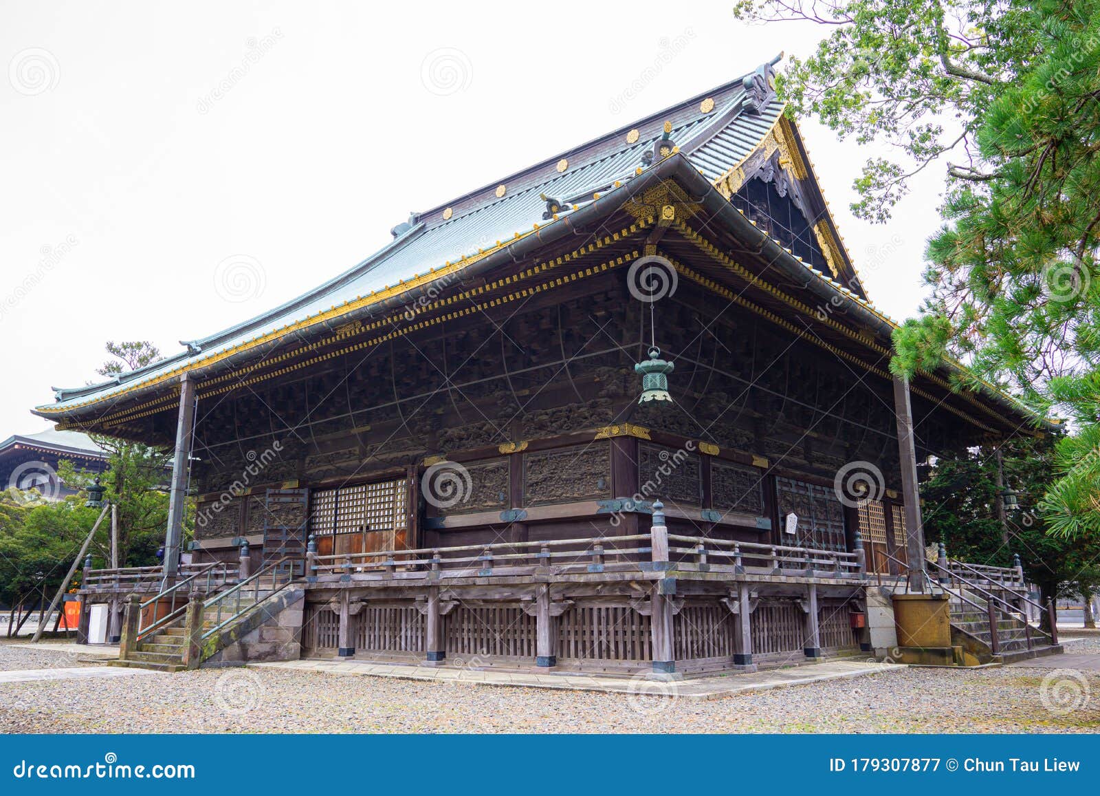 naritasan shinshoji temple attached naritasan park - highly popular buddhist temple complex in narita city