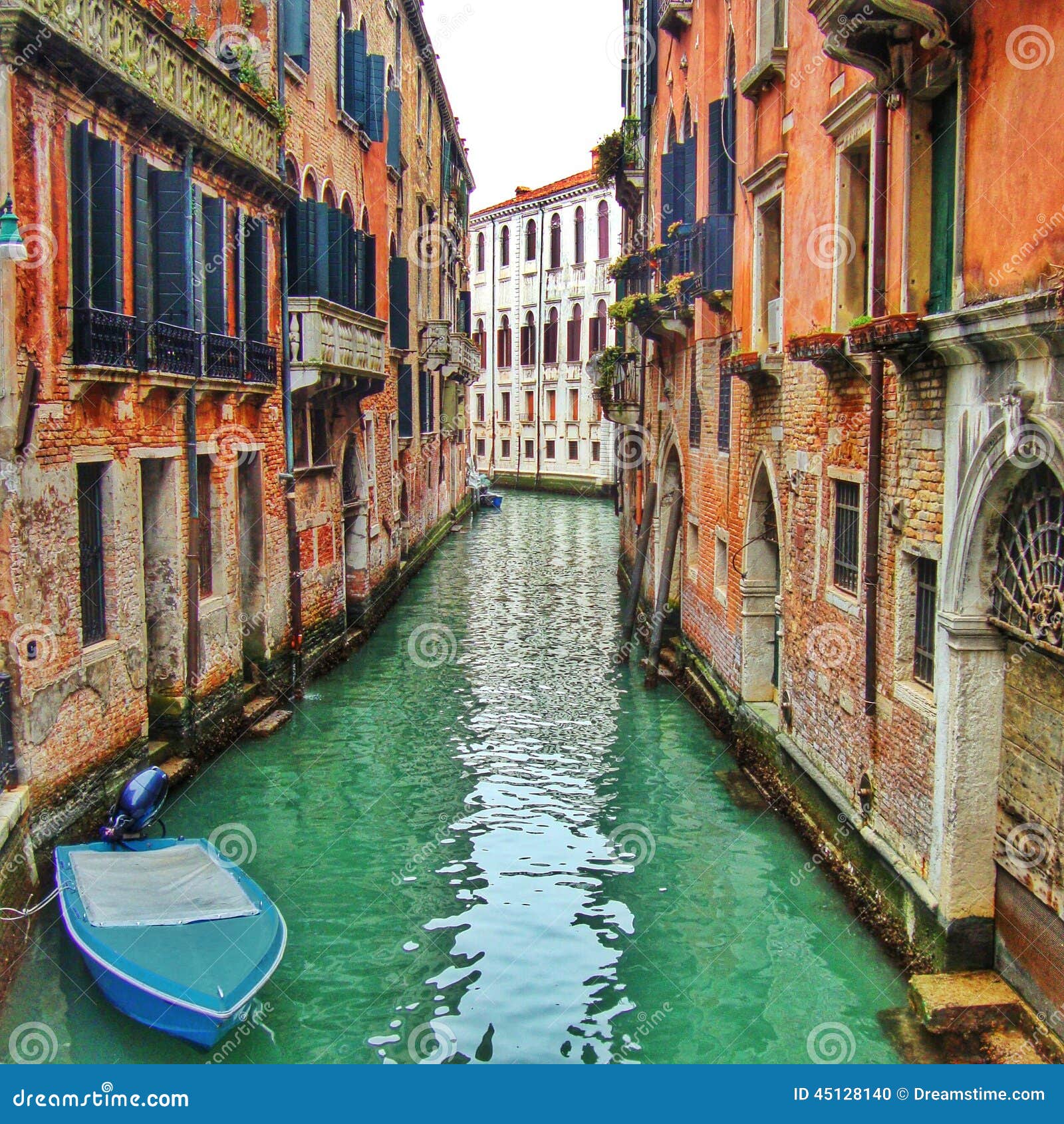 Narrow Canal In Venice (Italy) Stock Photo - Image of 