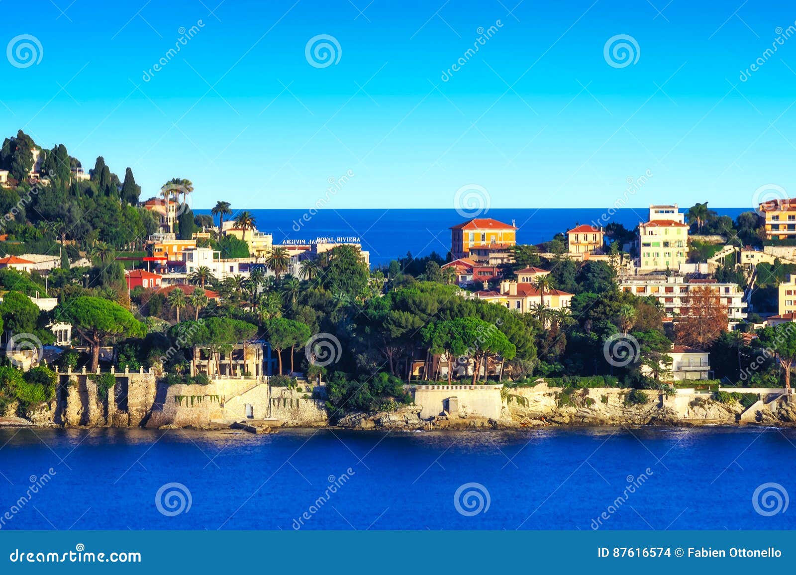 the narrow path to st jean cap ferrat