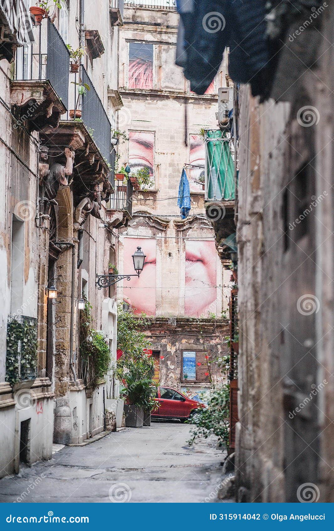 narrow streets of old town of taranto