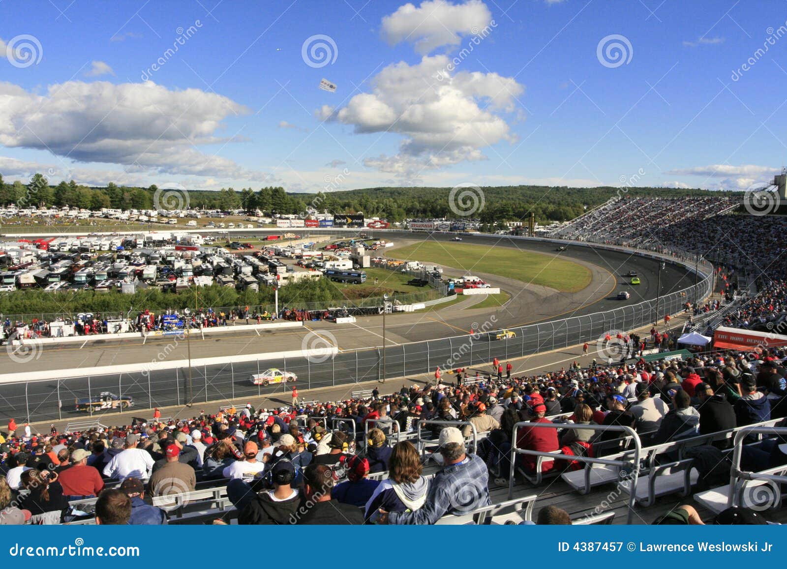 NASCAR Truck Race in NH editorial photography. Image of racing 4387457