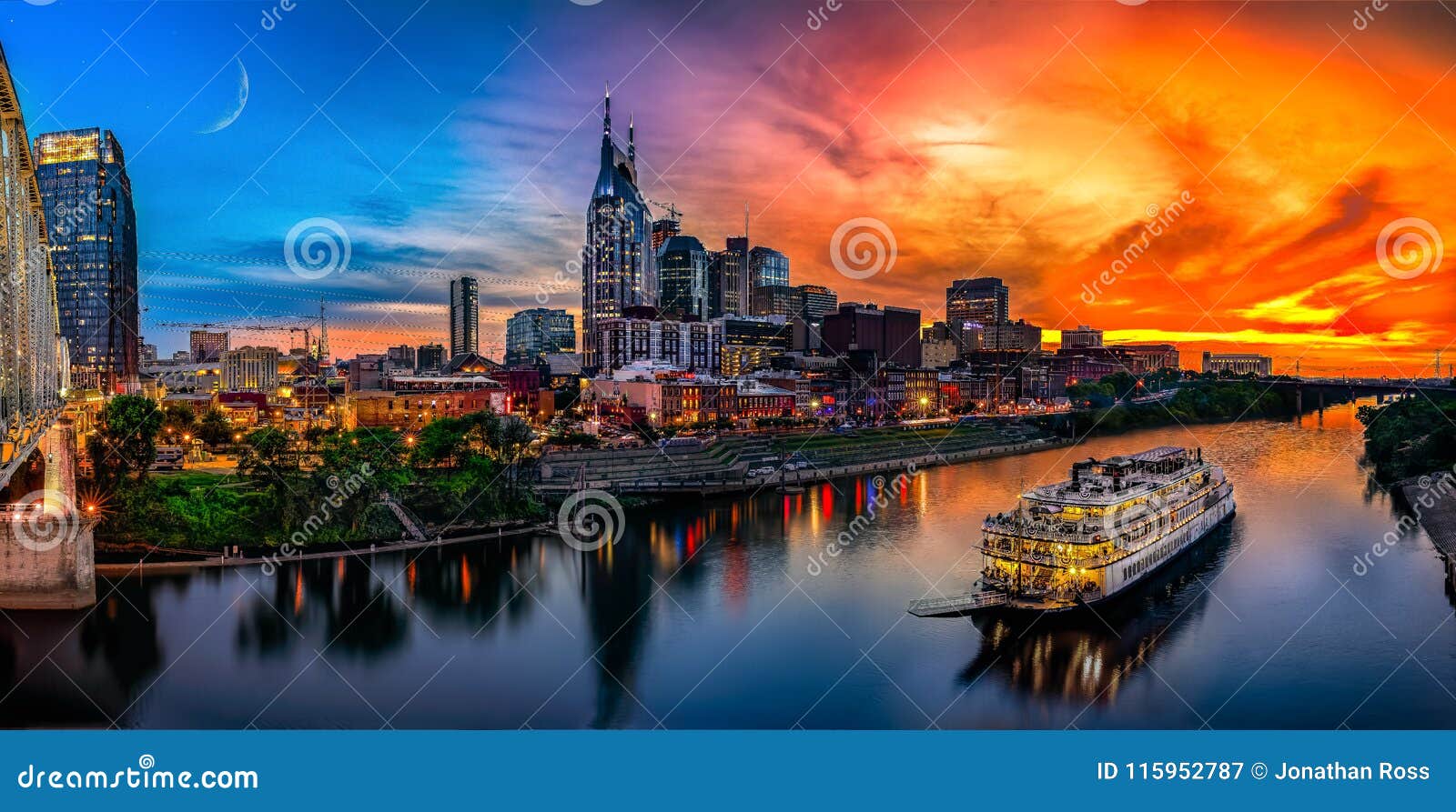 nashville skyline with sunset