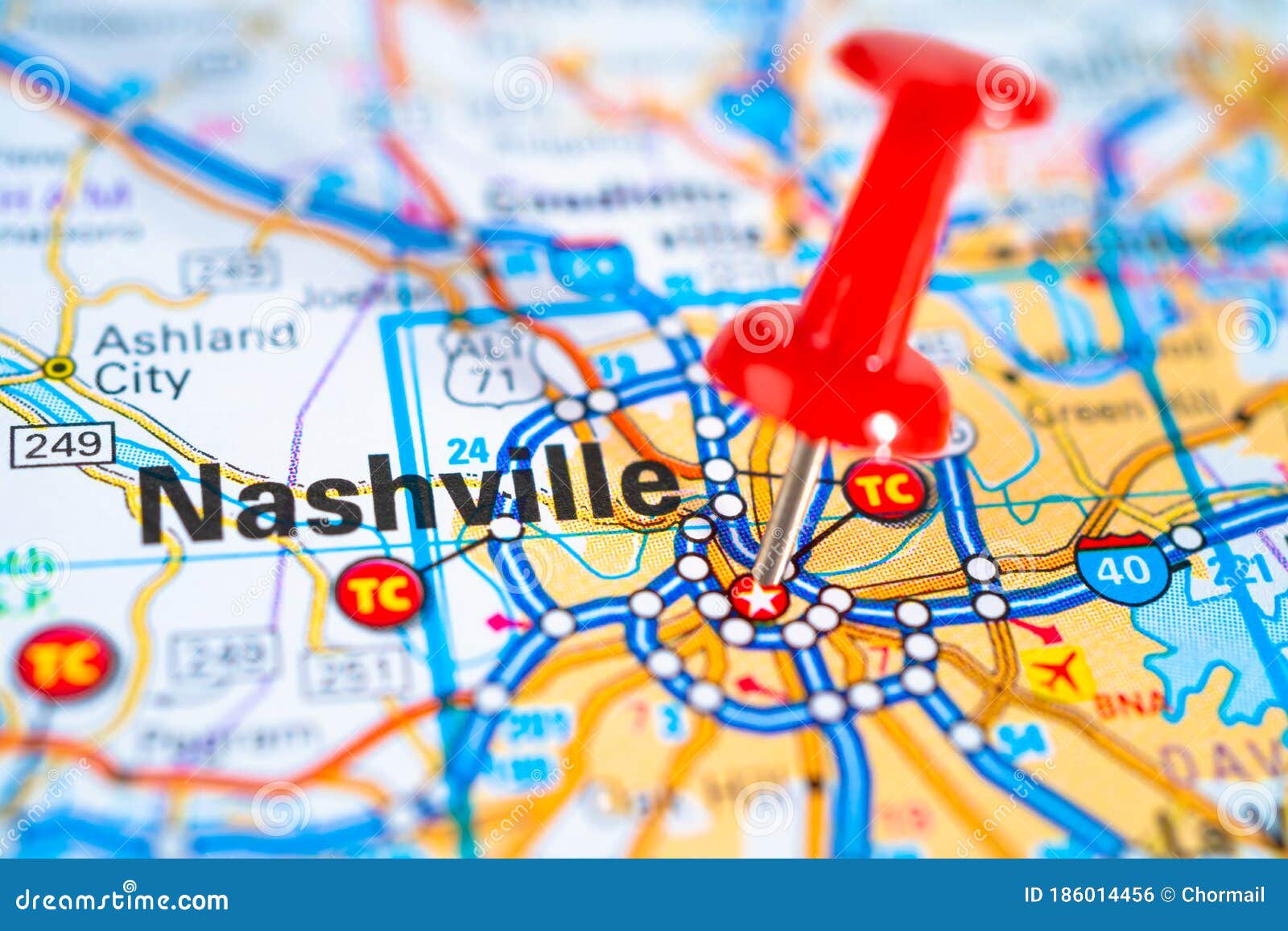 Nashville, Tennessee Road Map with Red Pushpin, City in the United