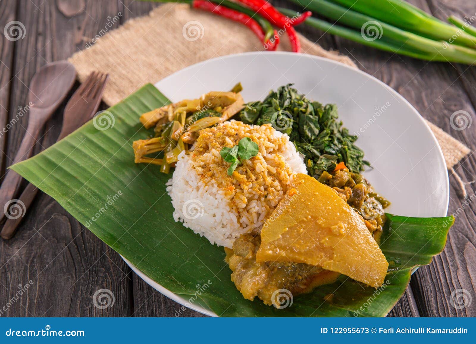 Nasi Padang Indonesian Food Stock Image - Image of milk, leaf: 122955673