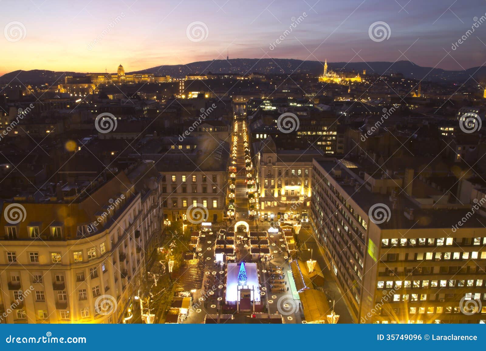  Natal  Justo Antes De Saint  Stephens Basilica Foto de Stock 