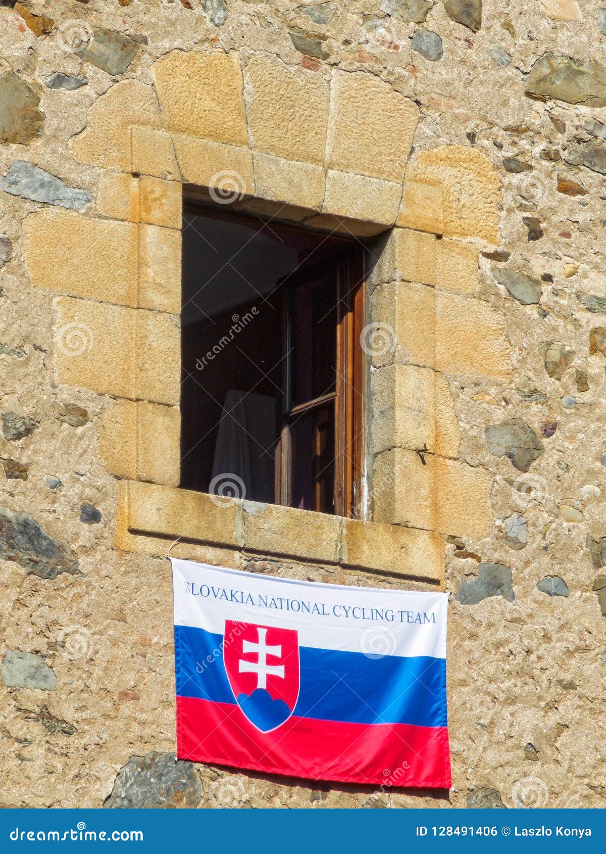 national flag of slovakia - villafranca del bierzo