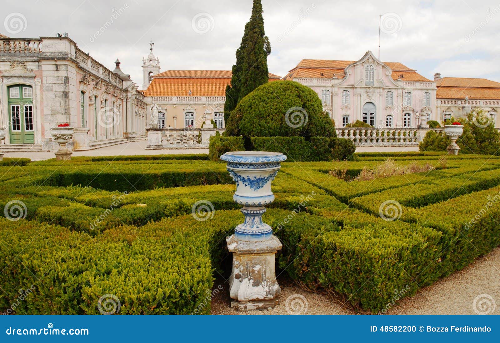the national palace of queluz