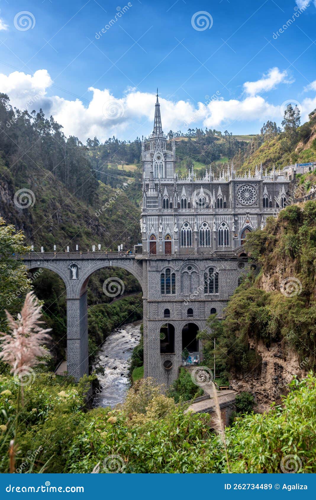 the national shrine basilica of our lady of las lajas over the guÃÂ¡itara river